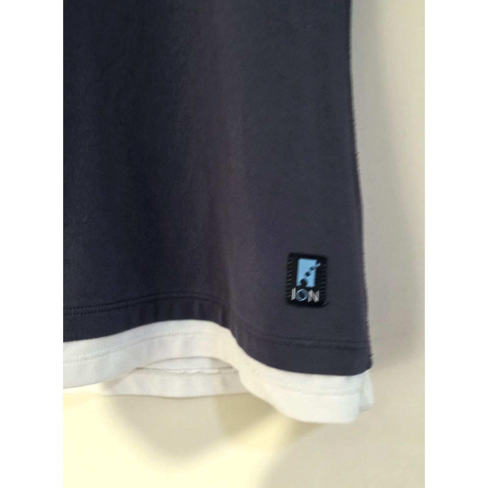Vintage ION Shirt Womens XS Blue White V-Neck Short Sleeve Polyester Casual Regular Fit T-Shirt Size XS / US 0-2 / IT 36-38 - 4 Thumbnail