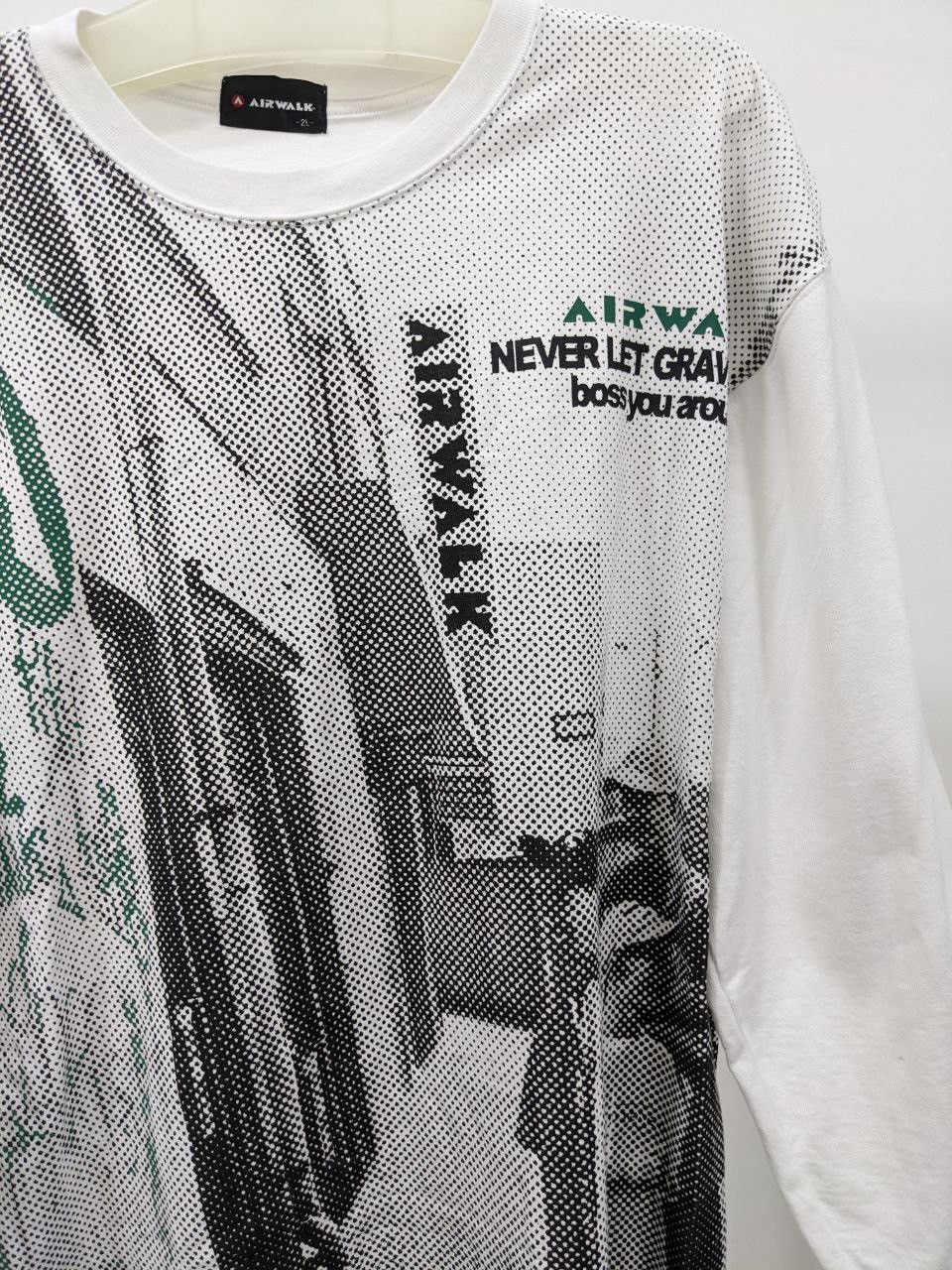 Airwalk VINTAGE SKATEBOARD AIRWALK STREETWEAR LONGSLEEVE AOP TEE Size US L / EU 52-54 / 3 - 4 Thumbnail