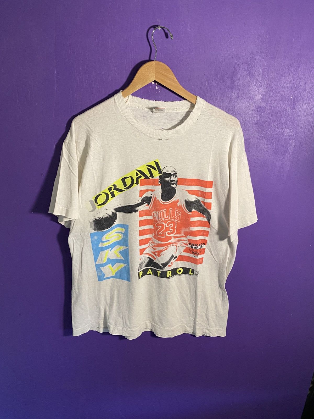 NBA × Vintage Vintage 90s Michael Jordan sky patrol t-shirt Size US XL / EU 56 / 4 - 1 Thumbnail
