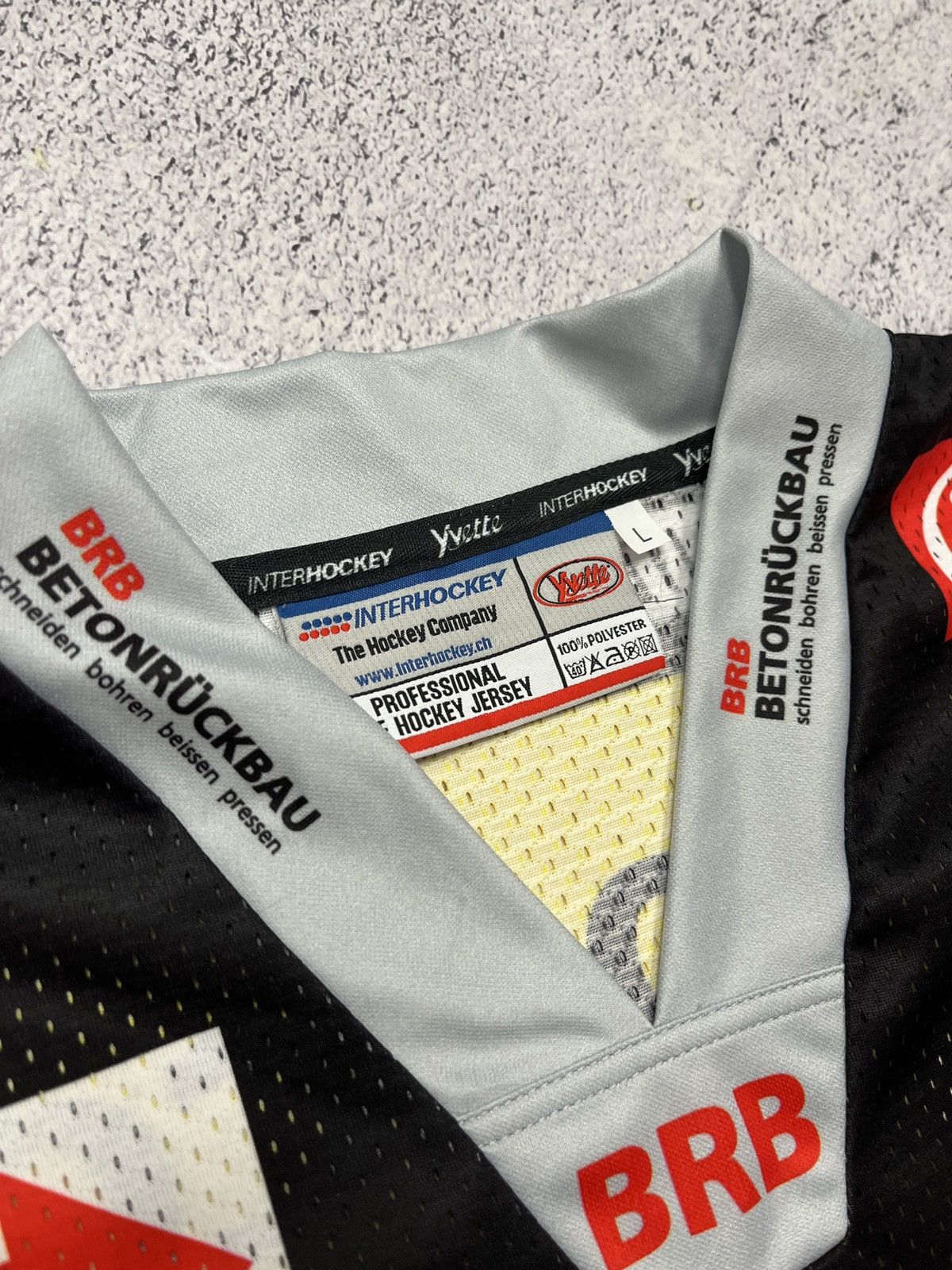 NHL Vintage SC Bern Ice Hockey Jersey # 11 CCM NHL Rare Size US L / EU 52-54 / 3 - 4 Thumbnail