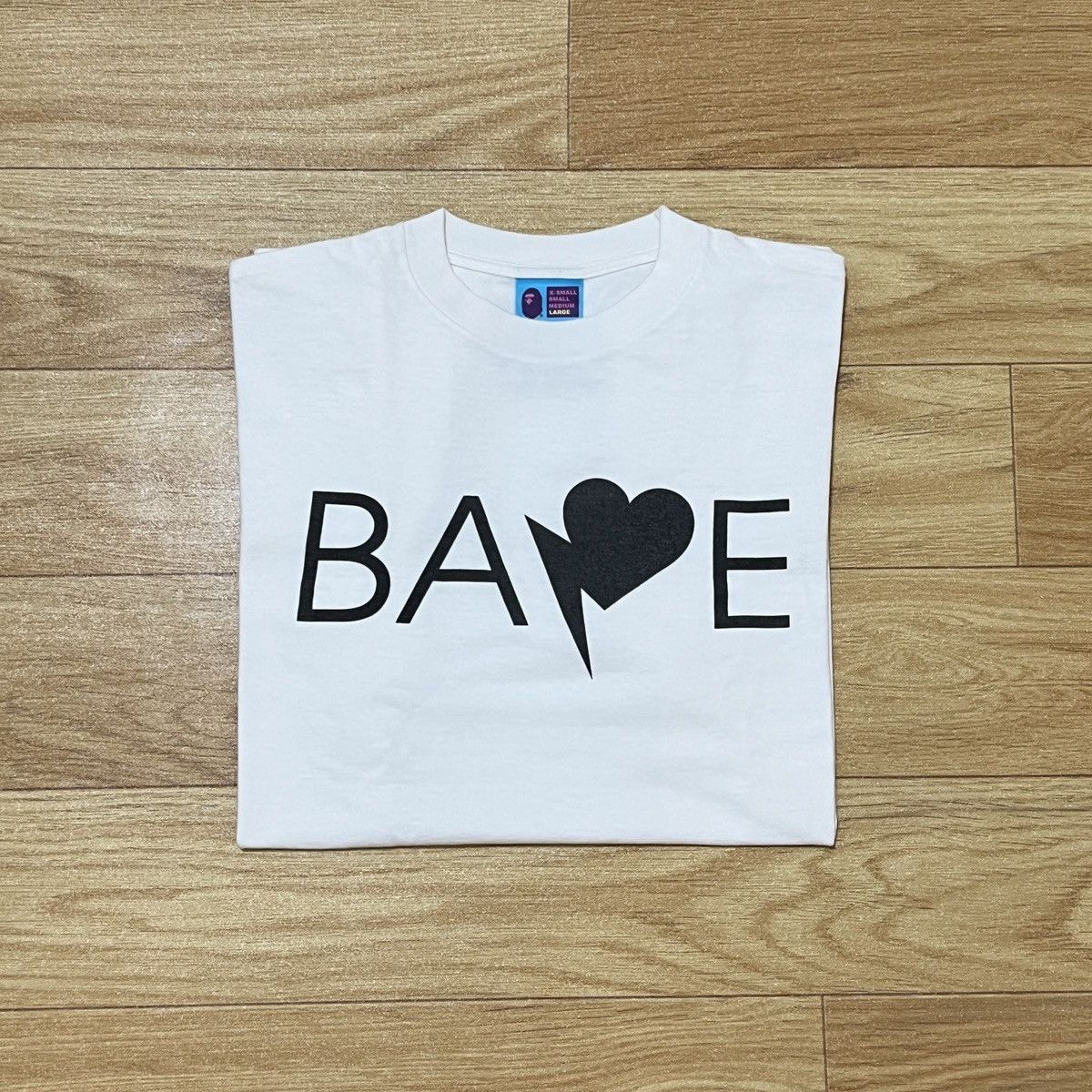 Bape 💥 Bape Letter Logo Vintage Tee 💥 Size US L / EU 52-54 / 3 - 1 Thumbnail