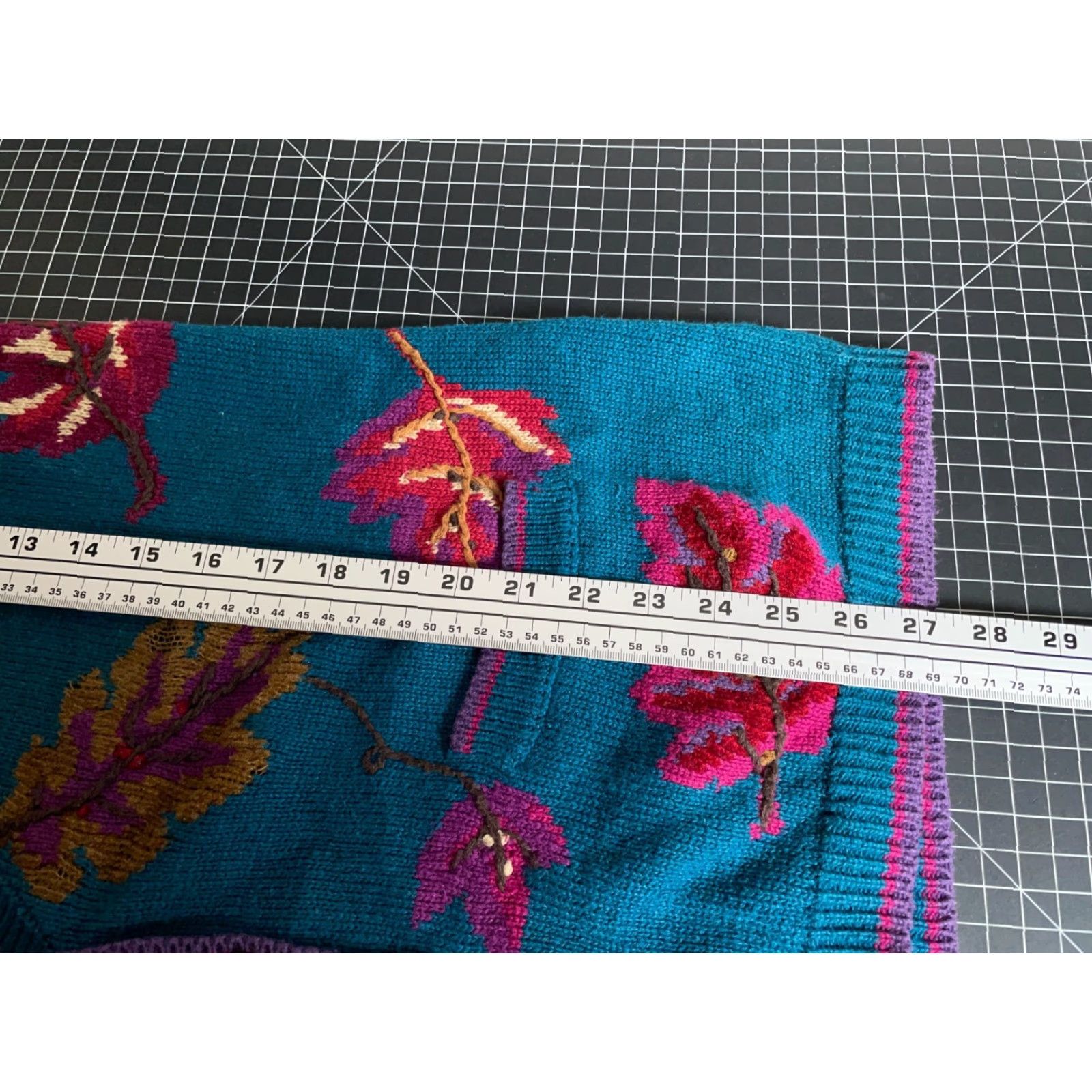 Jantzen VINTAGE Jantzen Cardigan Women Large Turquoise Embroidered Leaf Knit Sweater 90s Retro Womens Size L / US 10 / IT 46 - 7 Thumbnail