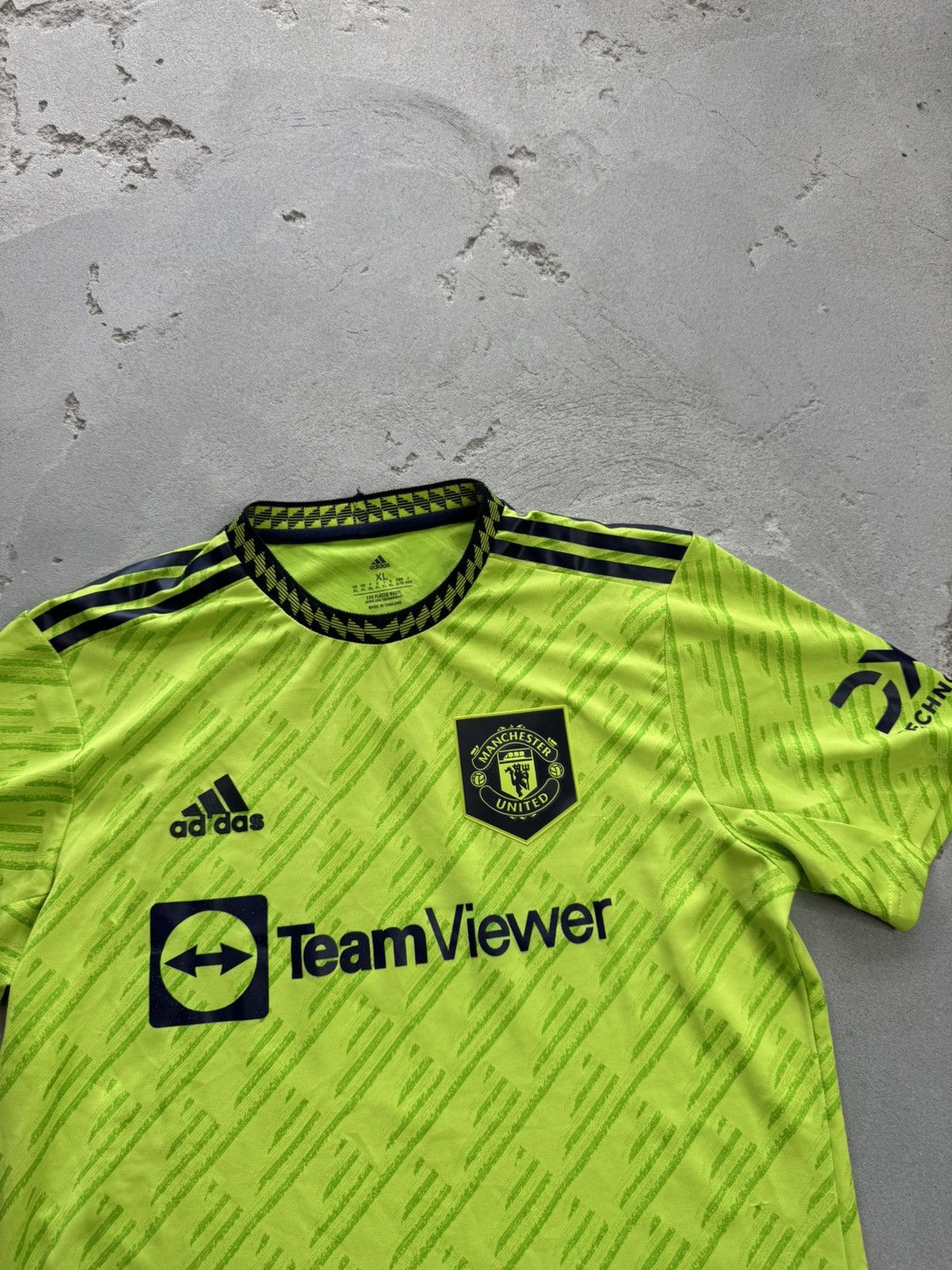 Other Adidas Manchester United 22/23 Third Jersey Mens (HE2981) Size US XL / EU 56 / 4 - 2 Thumbnail