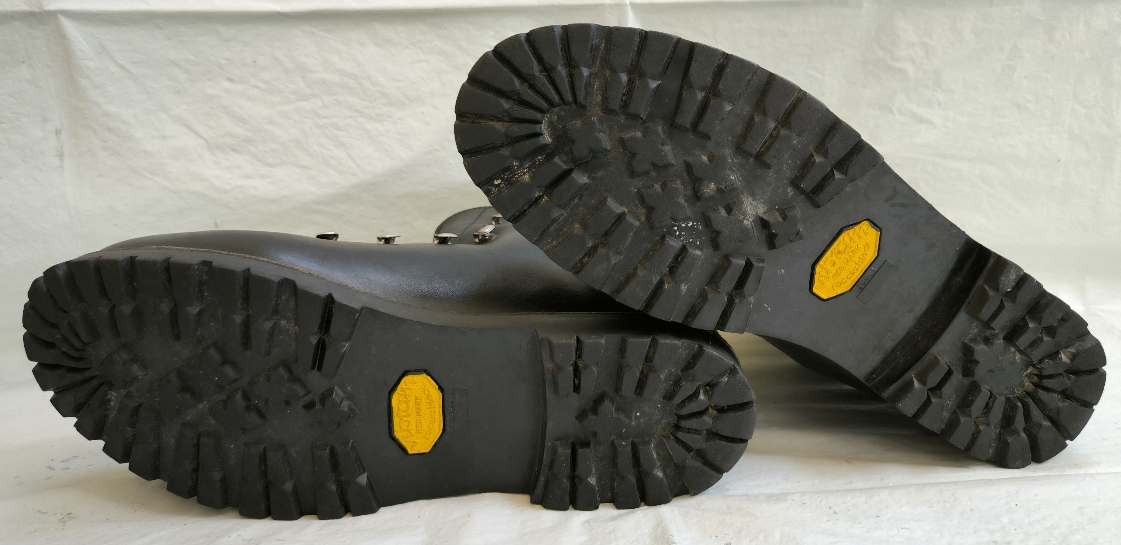 Hanwag Vtg HANWAG hiking boots VIBRAM sole Size US 10 / EU 43 - 12 Thumbnail