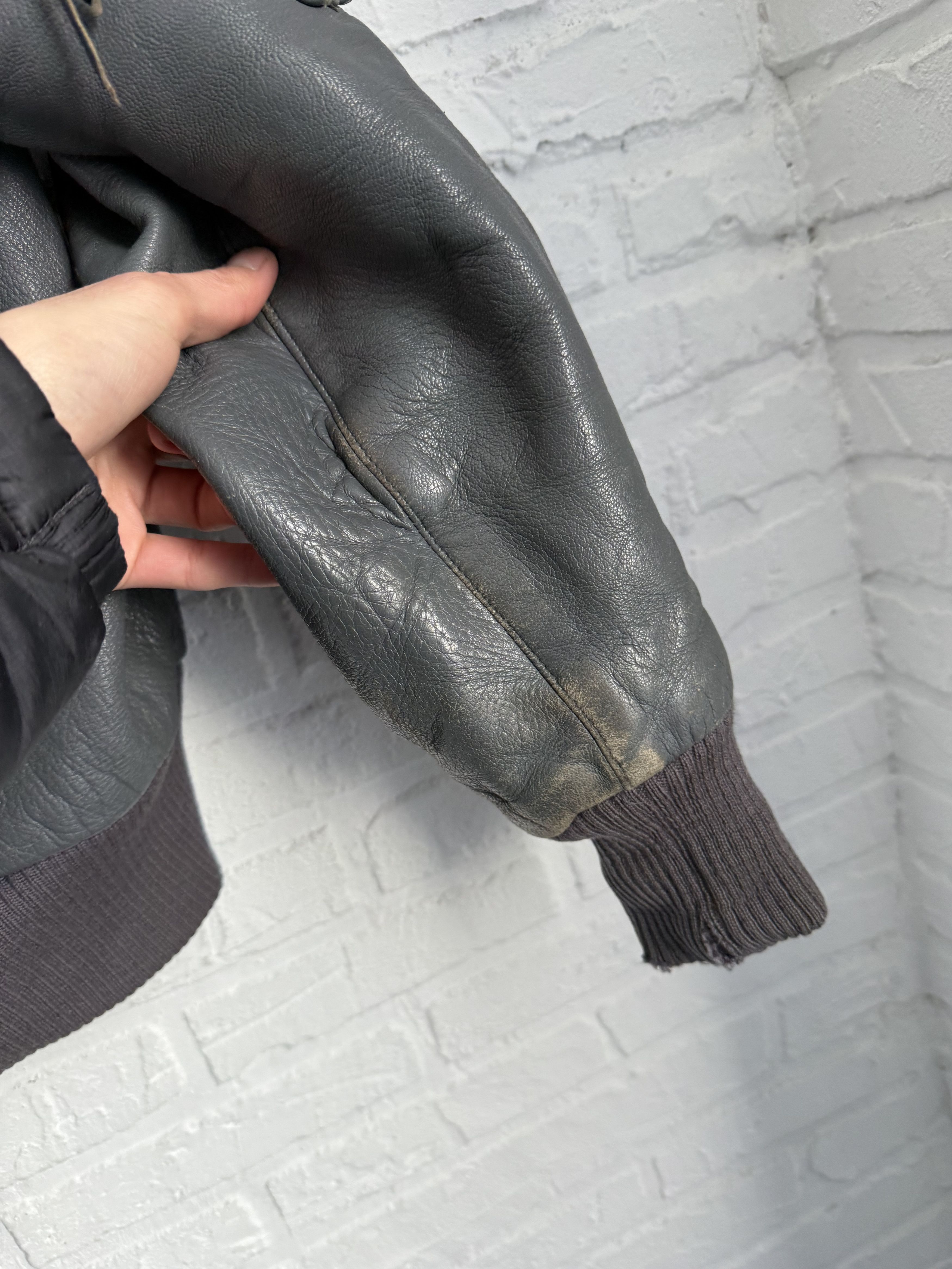Vintage Vintage 1960s West Germany Luftwaffe Leather Flight Jacket Size US L / EU 52-54 / 3 - 10 Thumbnail