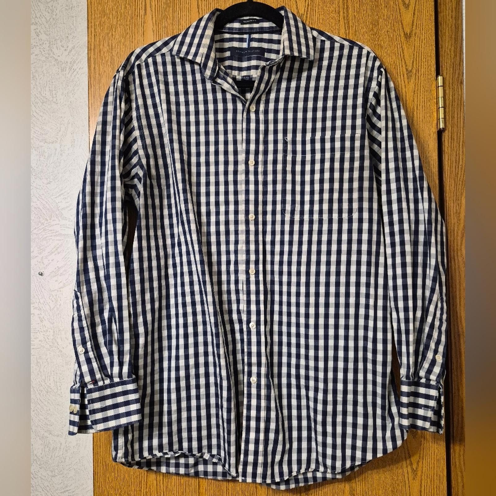 Tommy Hilfiger Tommy Hilfiger Navy/White Plaid Shirt Regular Fit 15-15 1/2 Size US M / EU 48-50 / 2 - 1 Thumbnail
