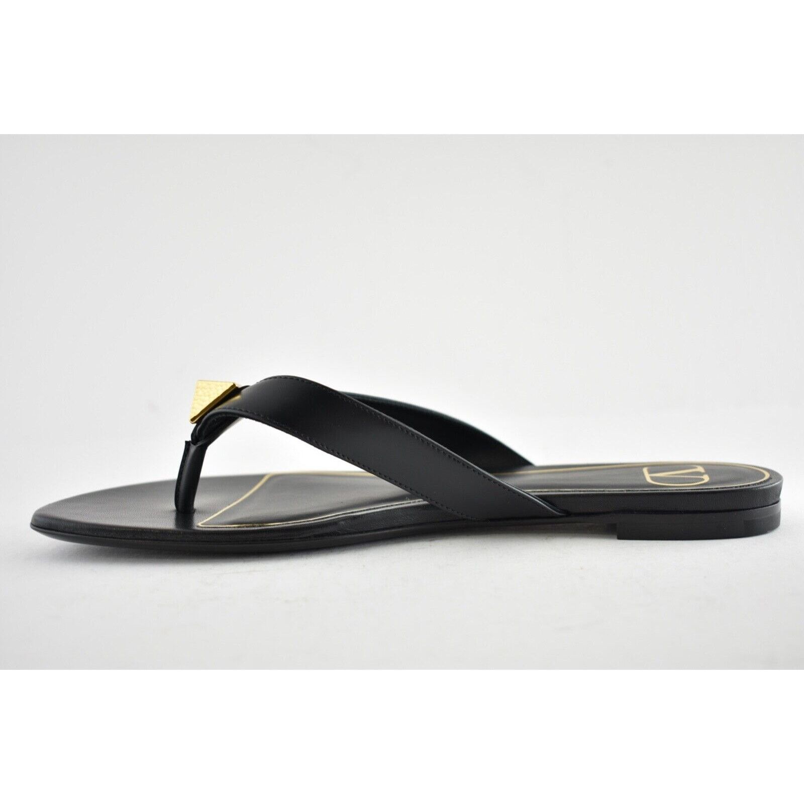 Valentino Valentino Rockstud Roman Stud Black Gold Leather Thong Size US 5.5 / IT 35.5 - 8 Thumbnail