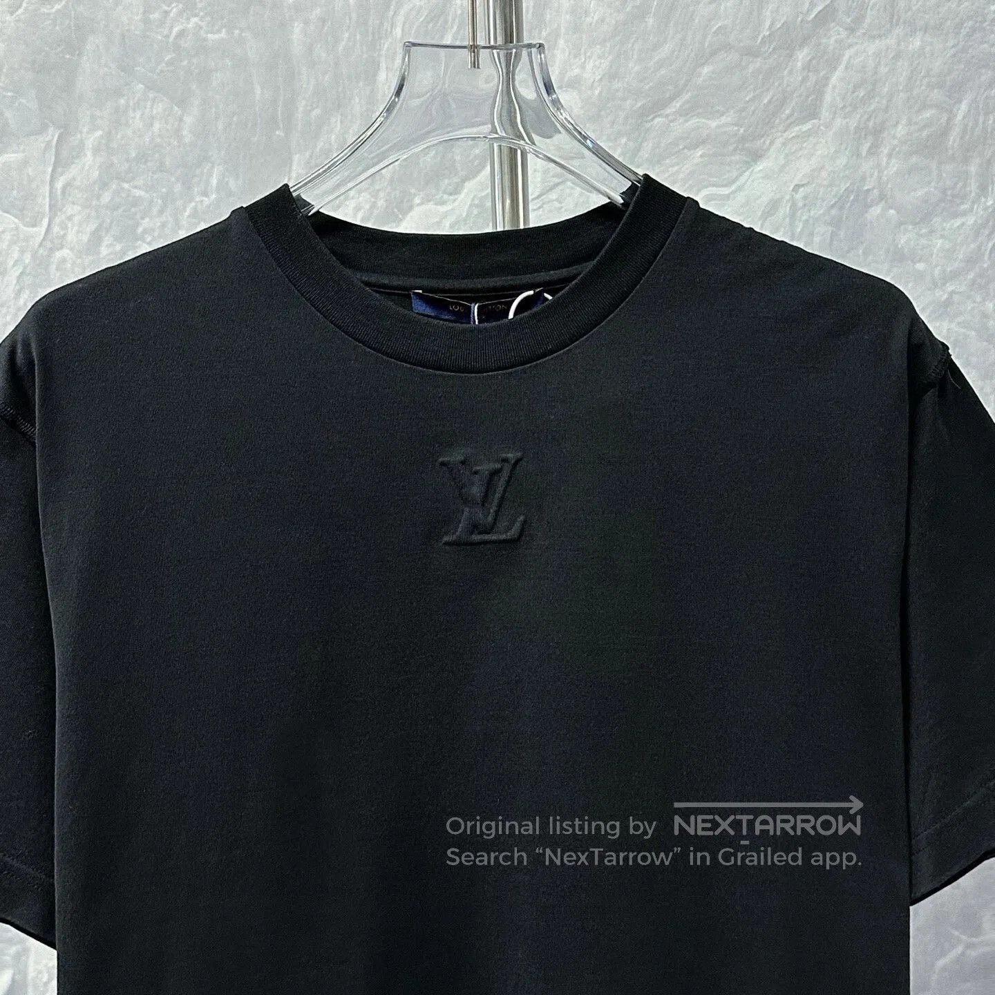 Louis Vuitton louis vuitton black embossed short sleeve t-shirt. Size US XL / EU 56 / 4 - 2 Thumbnail