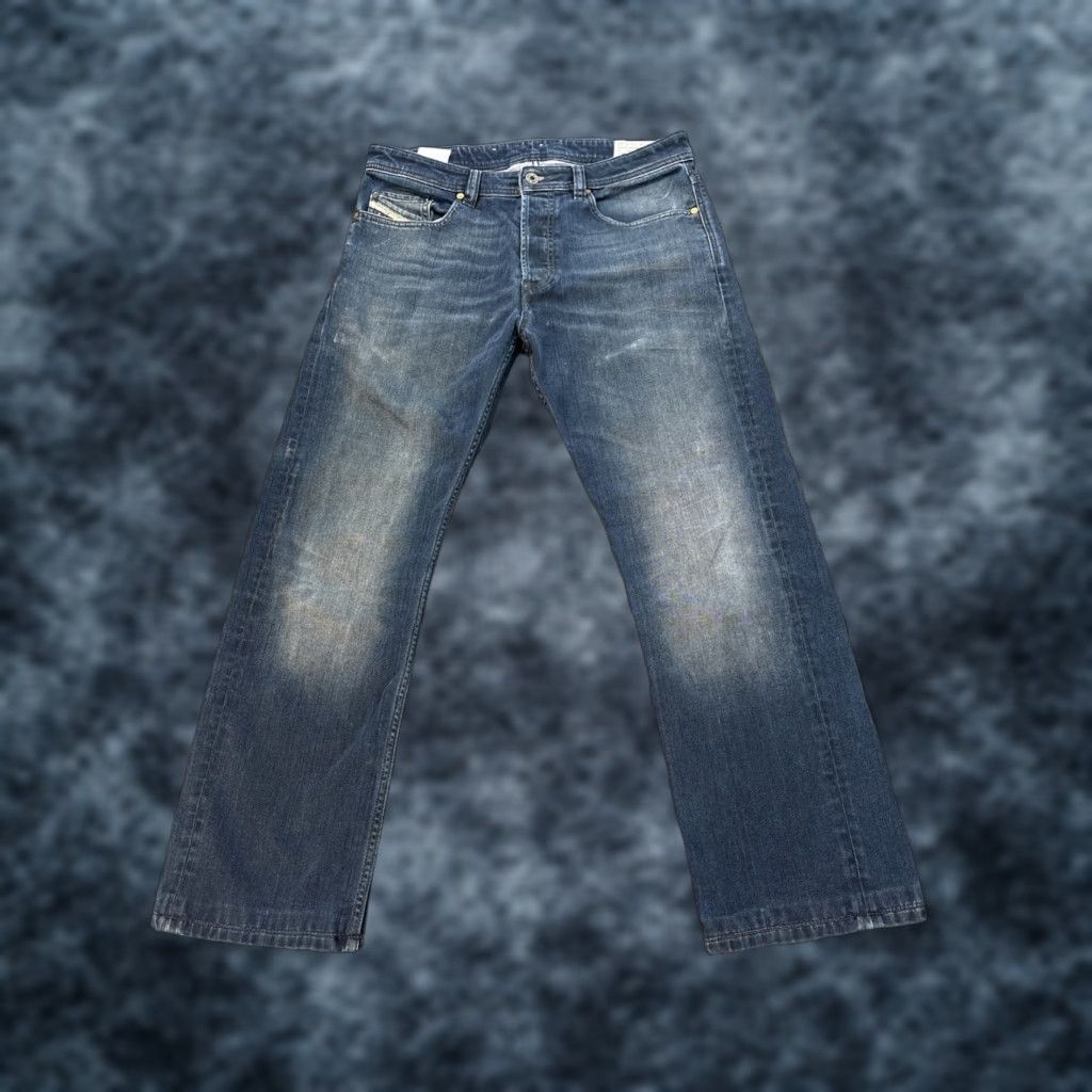Diesel Diesel Jeans Mens Size 31x28 Larkee Relaxed Fit Straight Leg Button Fly Jeans Regular Men Blue denim 28 inseam Size US 31 - 1 Thumbnail