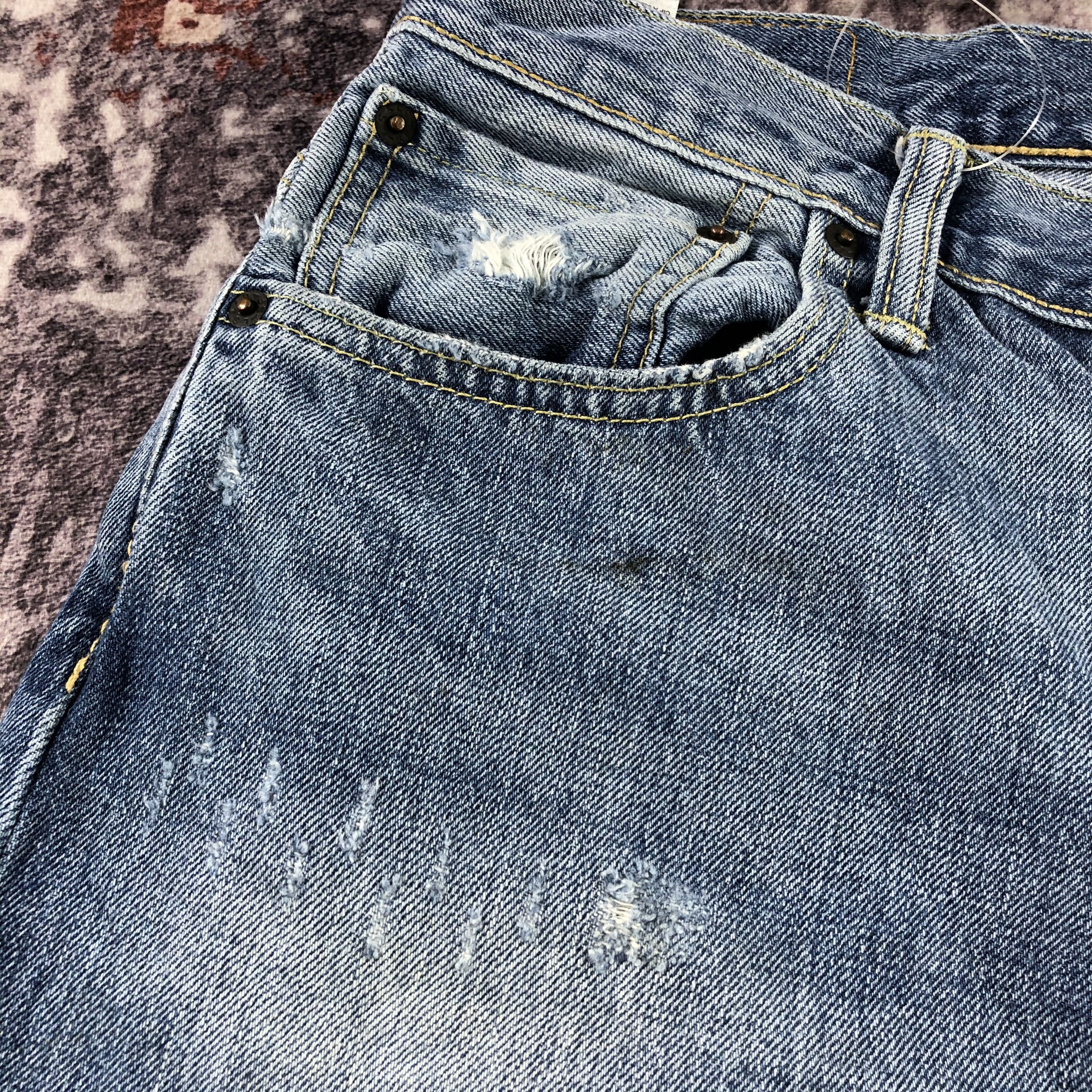Levi's × Vintage Vintage Blue Wash Levis 569 Jeans-JM2996 Size US 36 / EU 52 - 12 Thumbnail