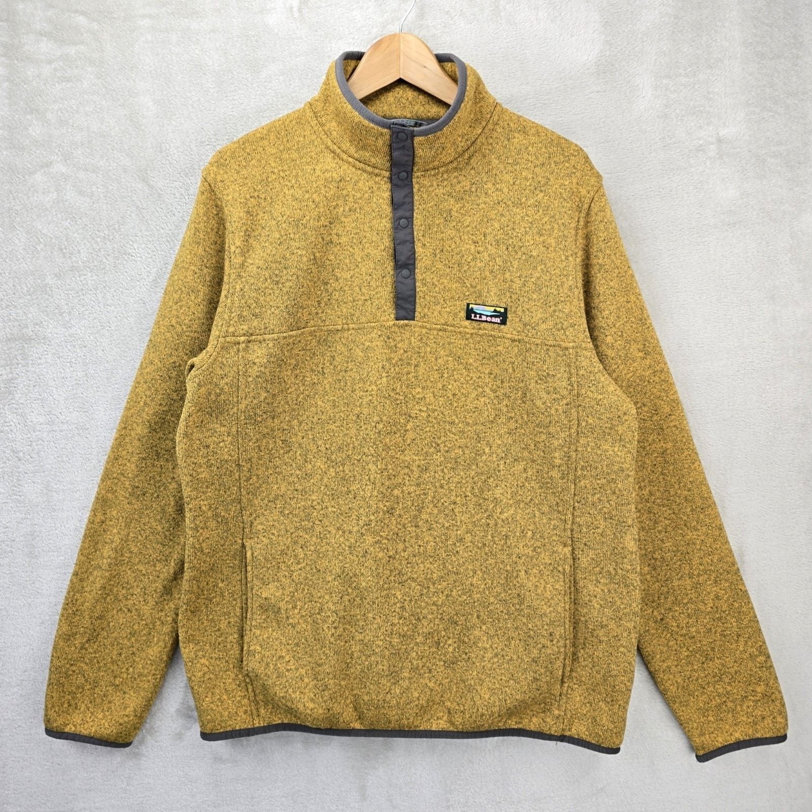 L.L. Bean LL Bean Sweater Fleece Large 1/4 Snap Slightly Fitted Size US L / EU 52-54 / 3 - 1 Thumbnail