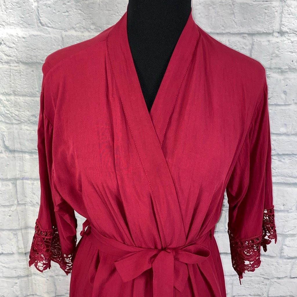 Other Women’s tie front robe with lace trim burgundy color sz smal Size ONE SIZE - 4 Thumbnail