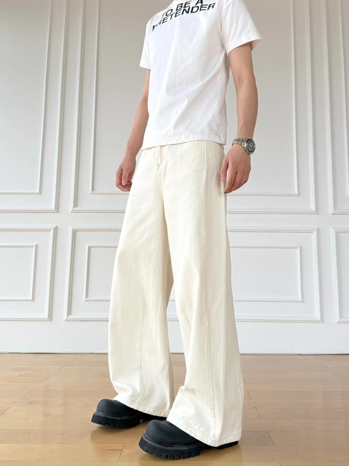 Wide-Leg Loose Jeans
