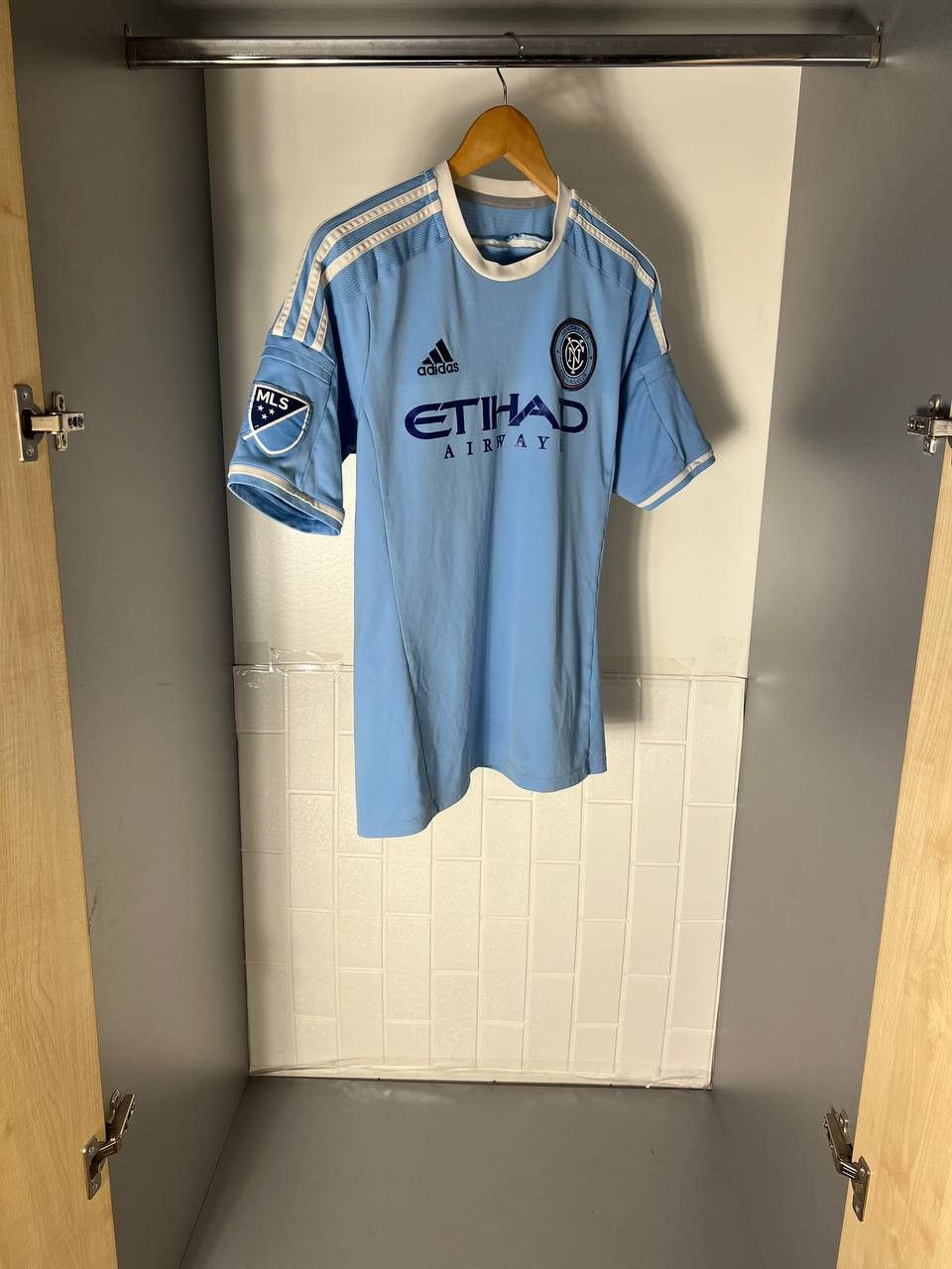 Adidas VINTAGE ADIDAS FC NEW YORK CITY SOCCER JERSEY RETRO Y2K 90s Size US M / EU 48-50 / 2 - 4 Thumbnail
