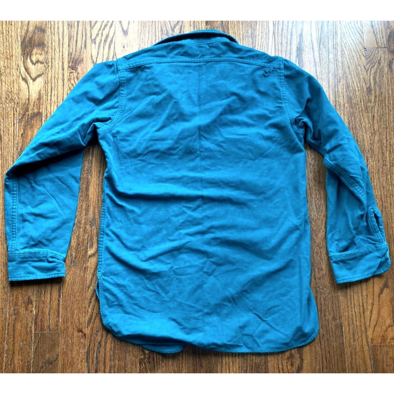 Vintage VINTAGE Woolrich Chamois Shirt Mens Small Turquoise Made In USA 80s Flannel Shirt Button-Up Long Sleeve Casual Workwear Fall Winter Pockets Blue Mens Size US S / EU 44-46 / 1 - 7 Thumbnail