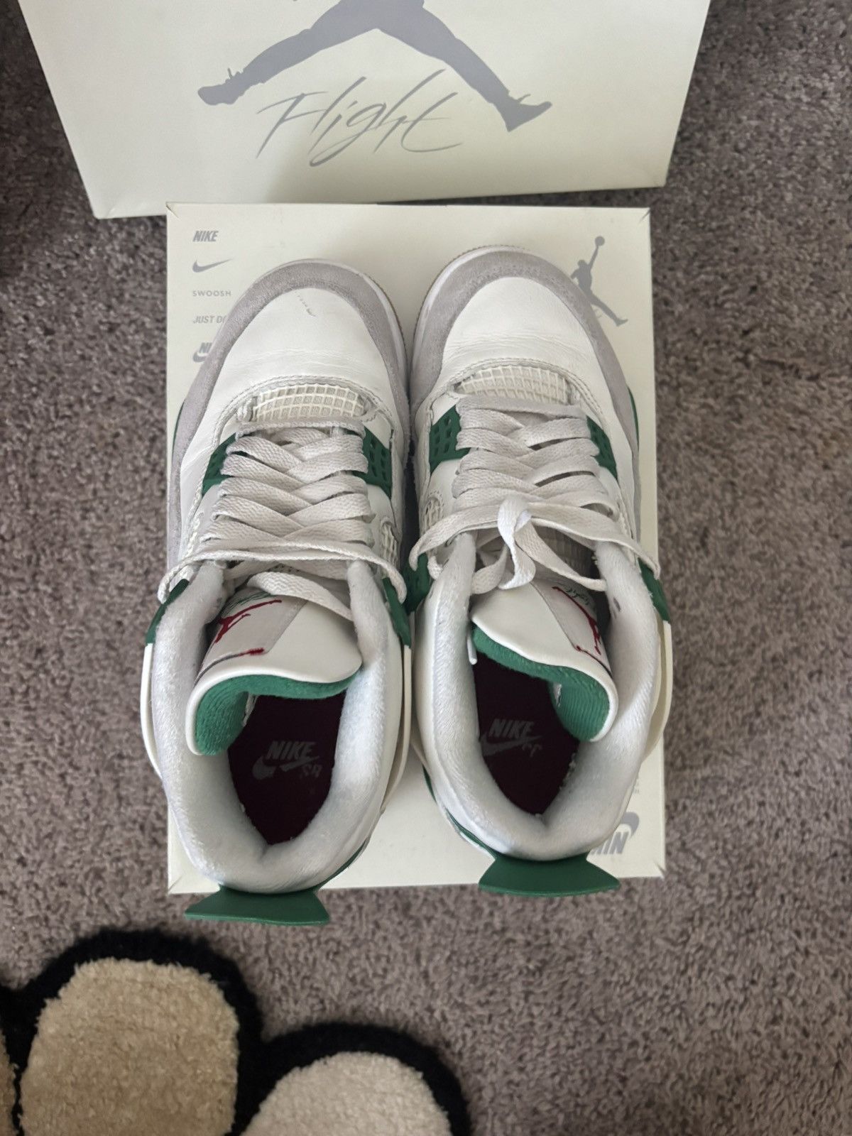 Nike Jordan 4 pine green Size US 5 / EU 37 - 6 Thumbnail