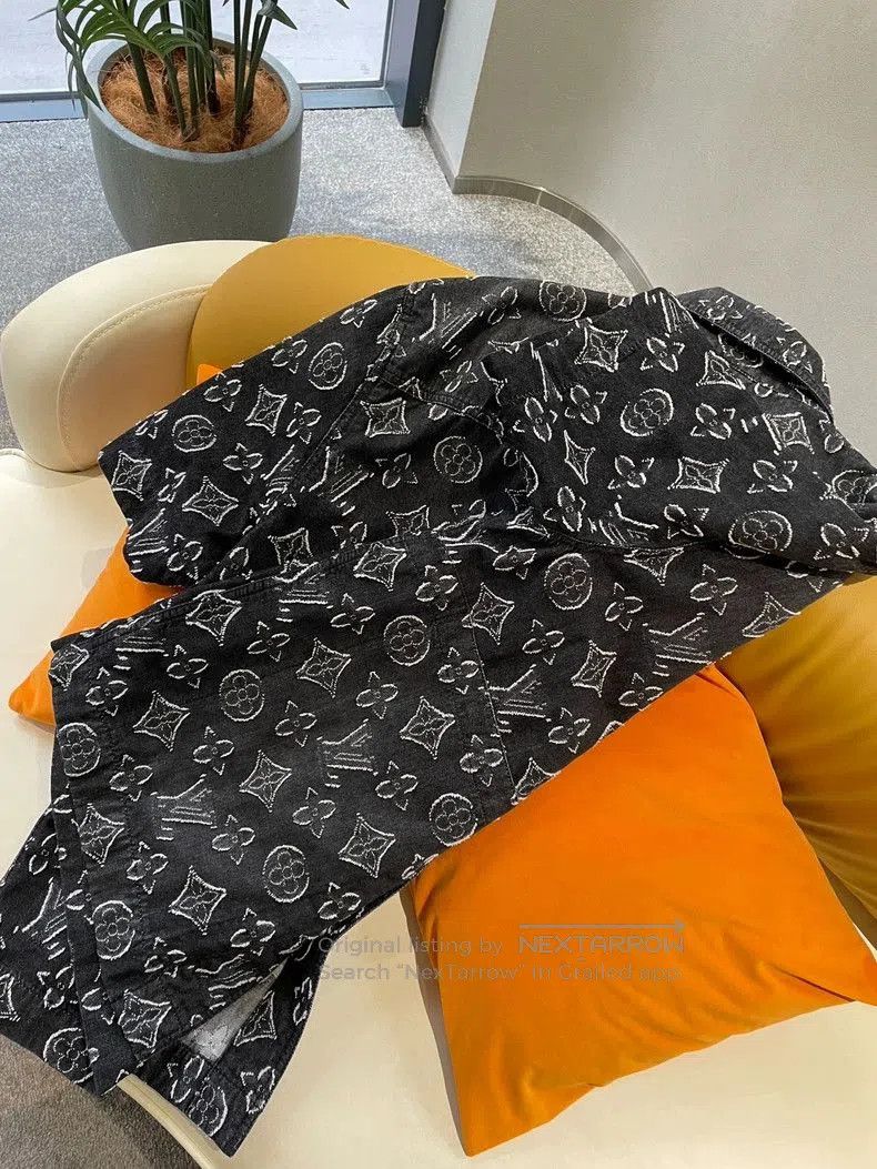 Louis Vuitton LV Black Floral Denim Short Sleeve Shirt. Size US S / EU 44-46 / 1 - 4 Thumbnail