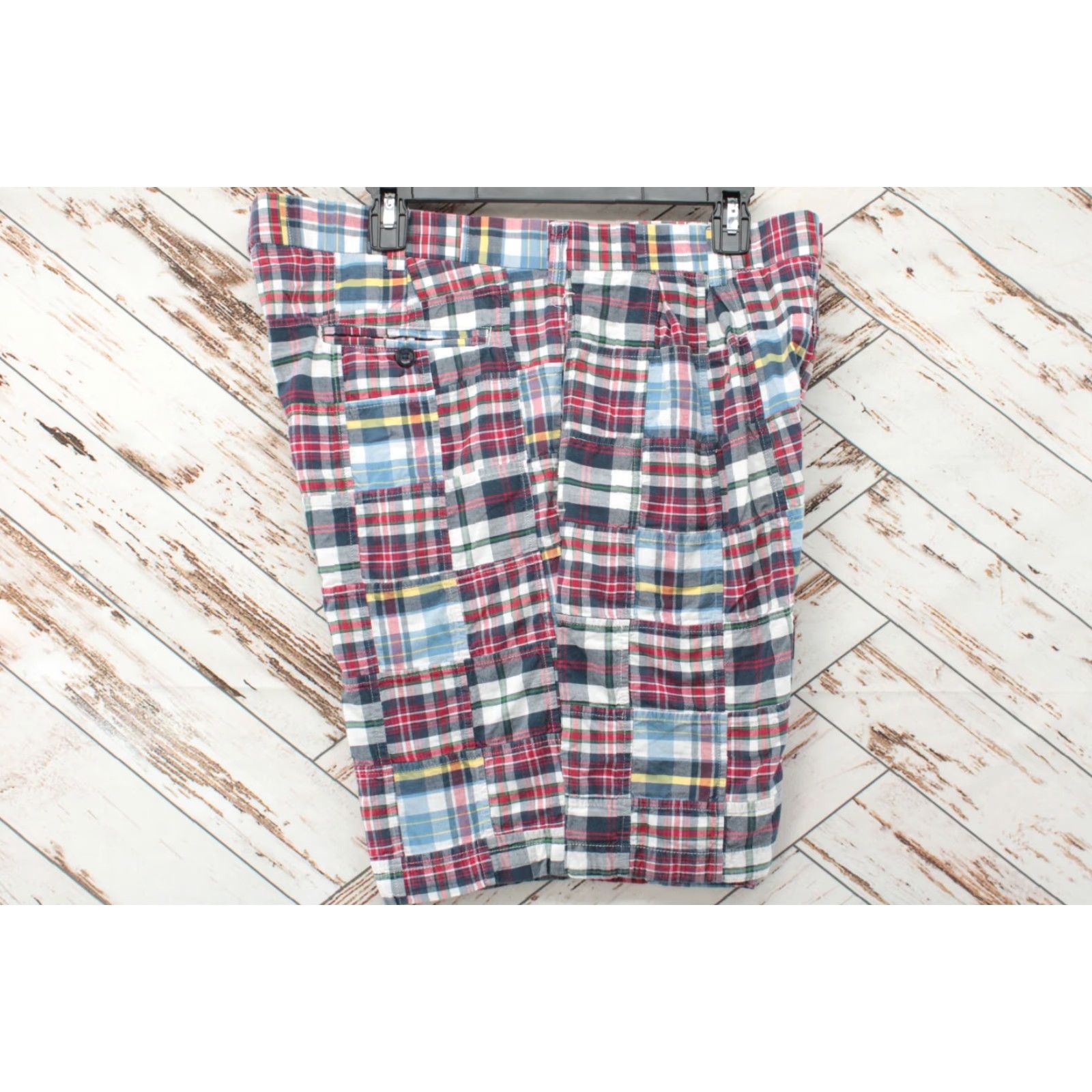 Jos. A. Bank Jos. A. Bank Men's 36 Multicolor Plaid Golf Chino Shorts - Preppy Madras Patchwork, Casual Travel, Easy Care, Regular Fit Size US 36 / EU 52 - 3 Thumbnail