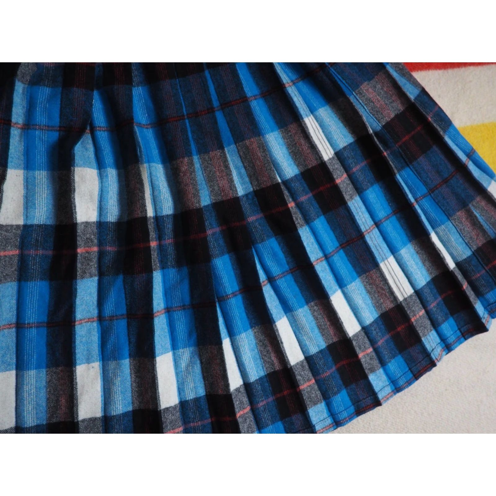 Vintage VINTAGE 50s 60s Blue Black Plaid Tartan Wool Boho Turnabout Skirt 28W USA Womens Size 28" / US 6 / IT 42 - 8 Thumbnail