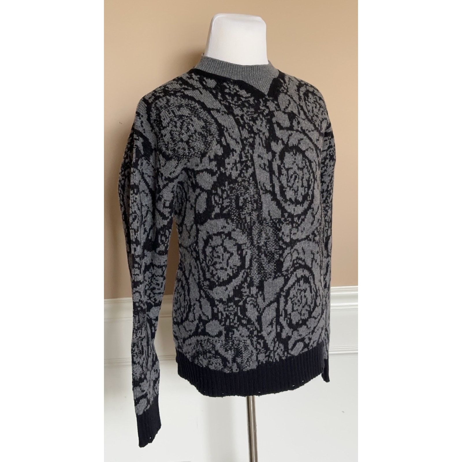 Versace Versace Barocco Wool Knit Sweater Black 40 US 1013400 Size US M / EU 48-50 / 2 - 2 Thumbnail