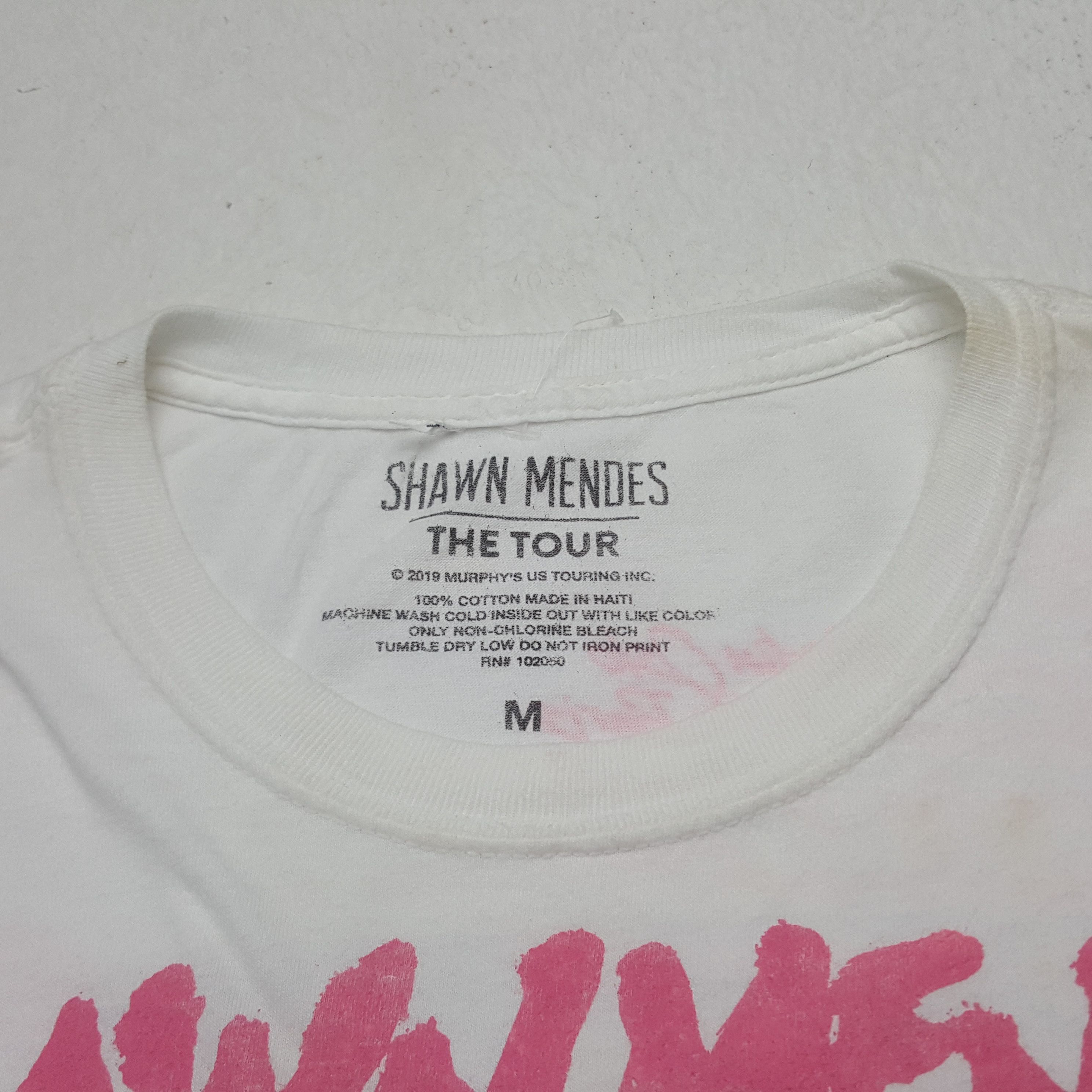 Band Tees Vintage Shawn Menes The Tour American Singer Tshirt Size US M / EU 48-50 / 2 - 5 Thumbnail