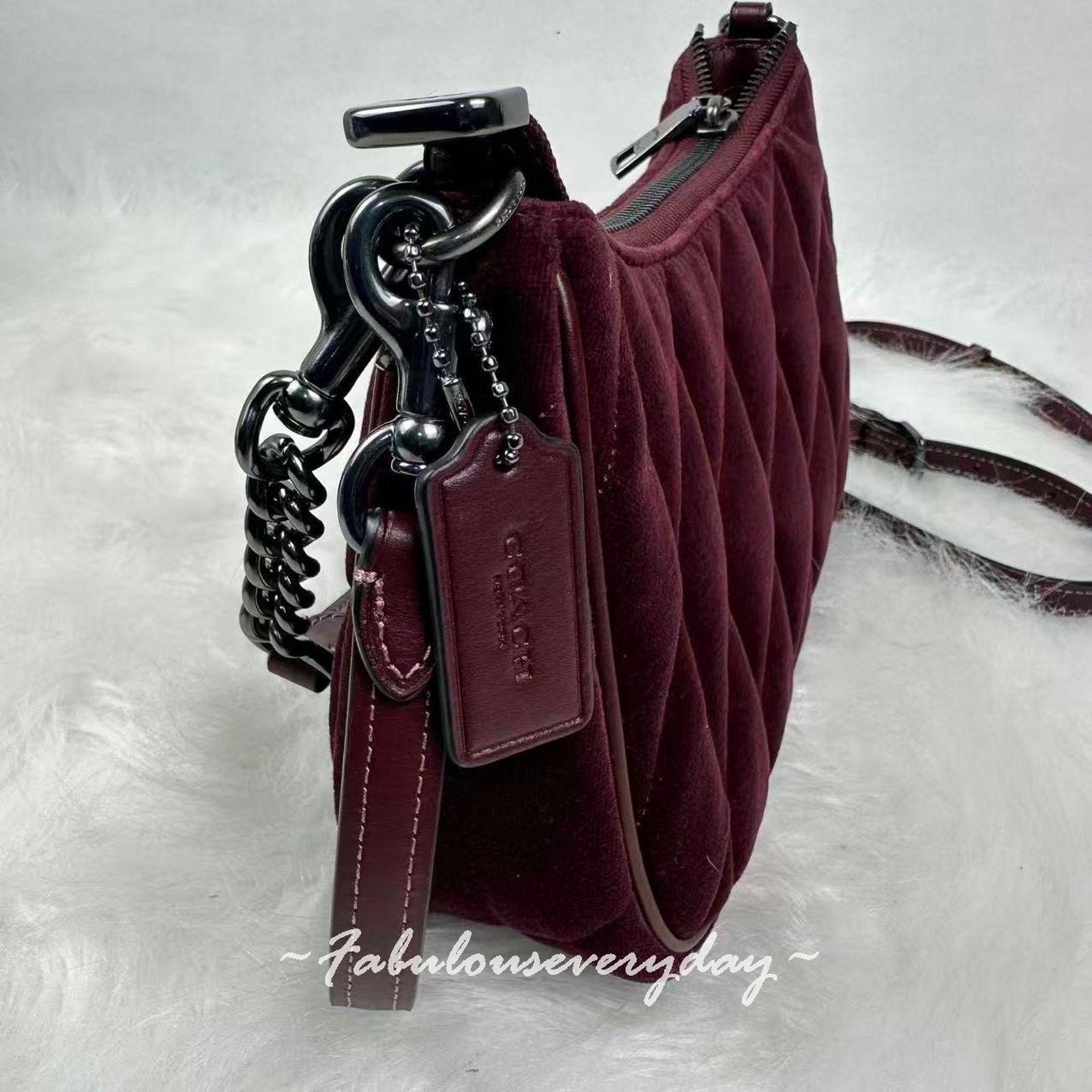 Coach Coach Teri Shoulder Crossbody Velvet Quilting Qb/Burgundy Size ONE SIZE - 2 Thumbnail