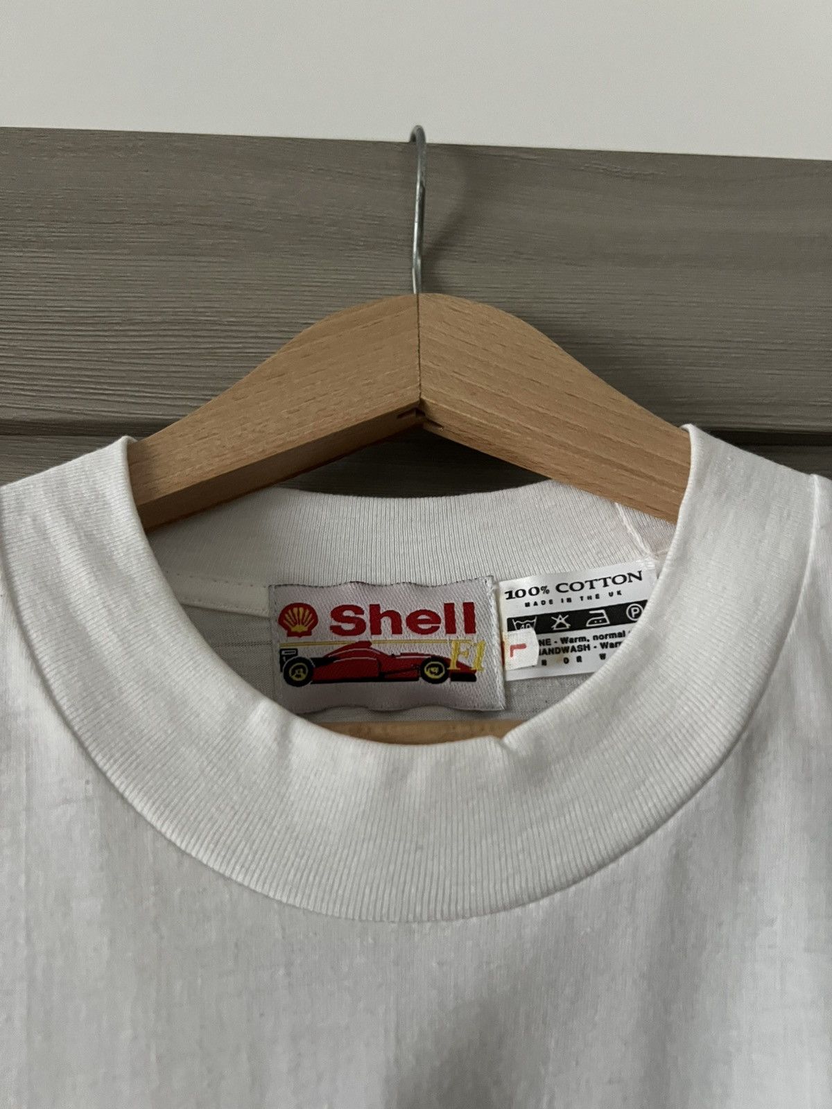 Ferrari Y2K Ferrari Shell Formula 1 Racing White t-shirt Tee Size US L / EU 52-54 / 3 - 16 Thumbnail