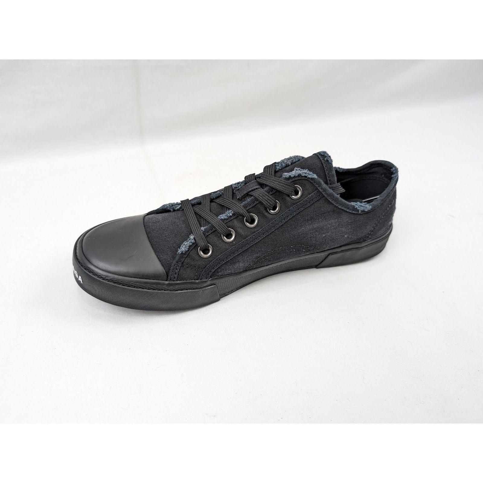 Balenciaga o1rshd1 Paris Low-Top Sneakers in Black Size US 8 / EU 41 - 9 Thumbnail