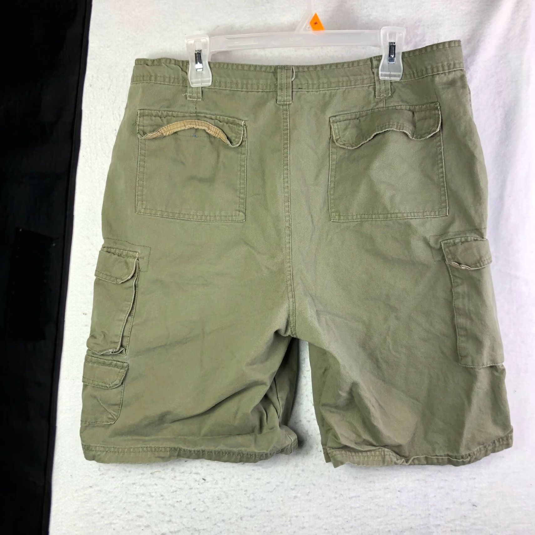 Vintage Rugged Wear Green Cargo Shorts Mens Size 40 Mid Rise 100% Cotton Size US 35 - 5 Thumbnail