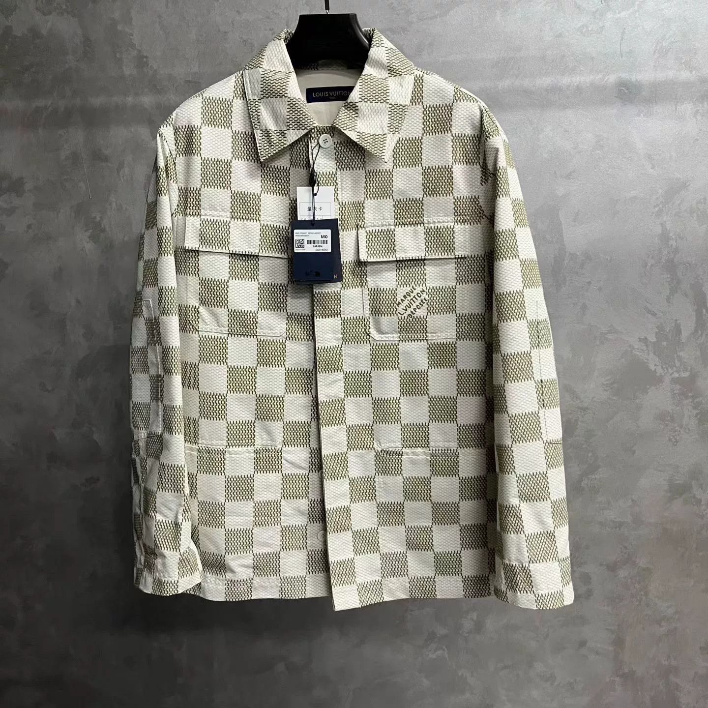 Louis Vuitton Louis Vuitton Checkered White Light Jacket m Men Size US M / EU 48-50 / 2 - 1 Thumbnail
