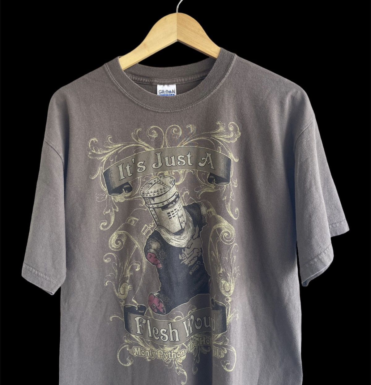 Vintage Vintage 2006 Monty Python And The Holy Grail Movie tee Size US L / EU 52-54 / 3 - 3 Thumbnail