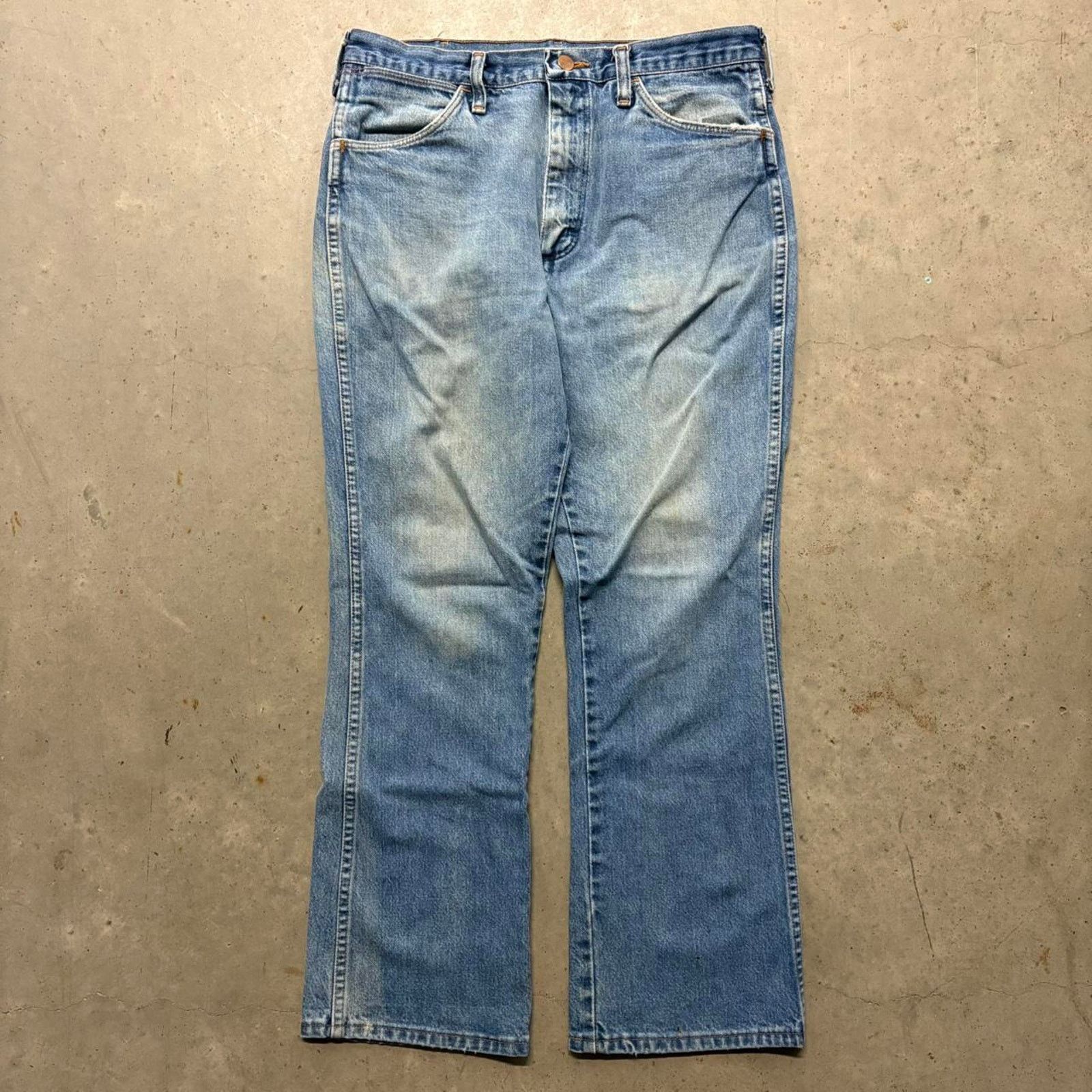 Vintage × Wrangler Crazy Vintage 90s Wrangler Bootcut Flared Faded Denim Jeans Size US 34 / EU 50 - 1 Thumbnail