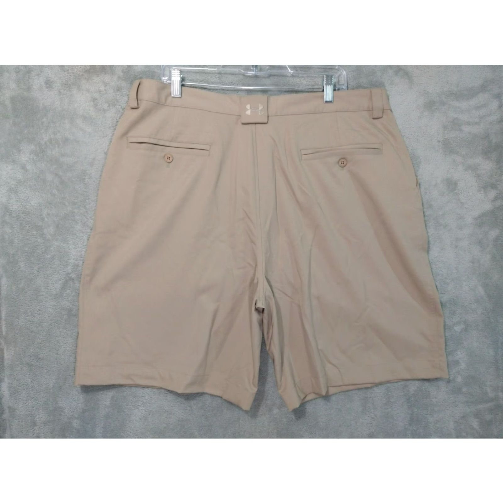 Under Armour Under Armour Shorts Mens 40 Beige Drive Performance Chino Pleated Golf Casual Shor t Size US 40 / EU 56 - 2 Thumbnail