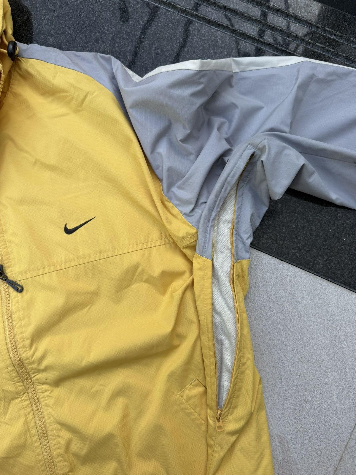 Nike 90’s NIKE RARE SWOOSH Y2K RETRO LOGO ZIP WINDBREAKER JACKET Size US M / EU 48-50 / 2 - 6 Thumbnail