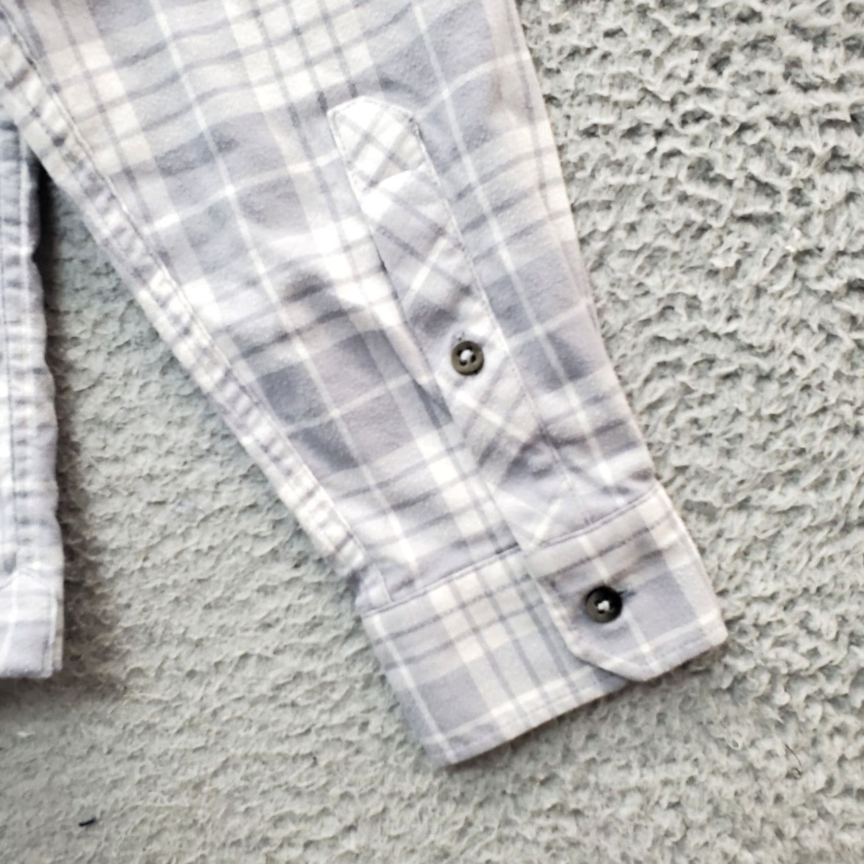 Under Armour Under Armour Mens Size M Casual Shirt Multicolor Plaid Flannel Button-Down Short Sleeve? Size US M / EU 48-50 / 2 - 7 Thumbnail