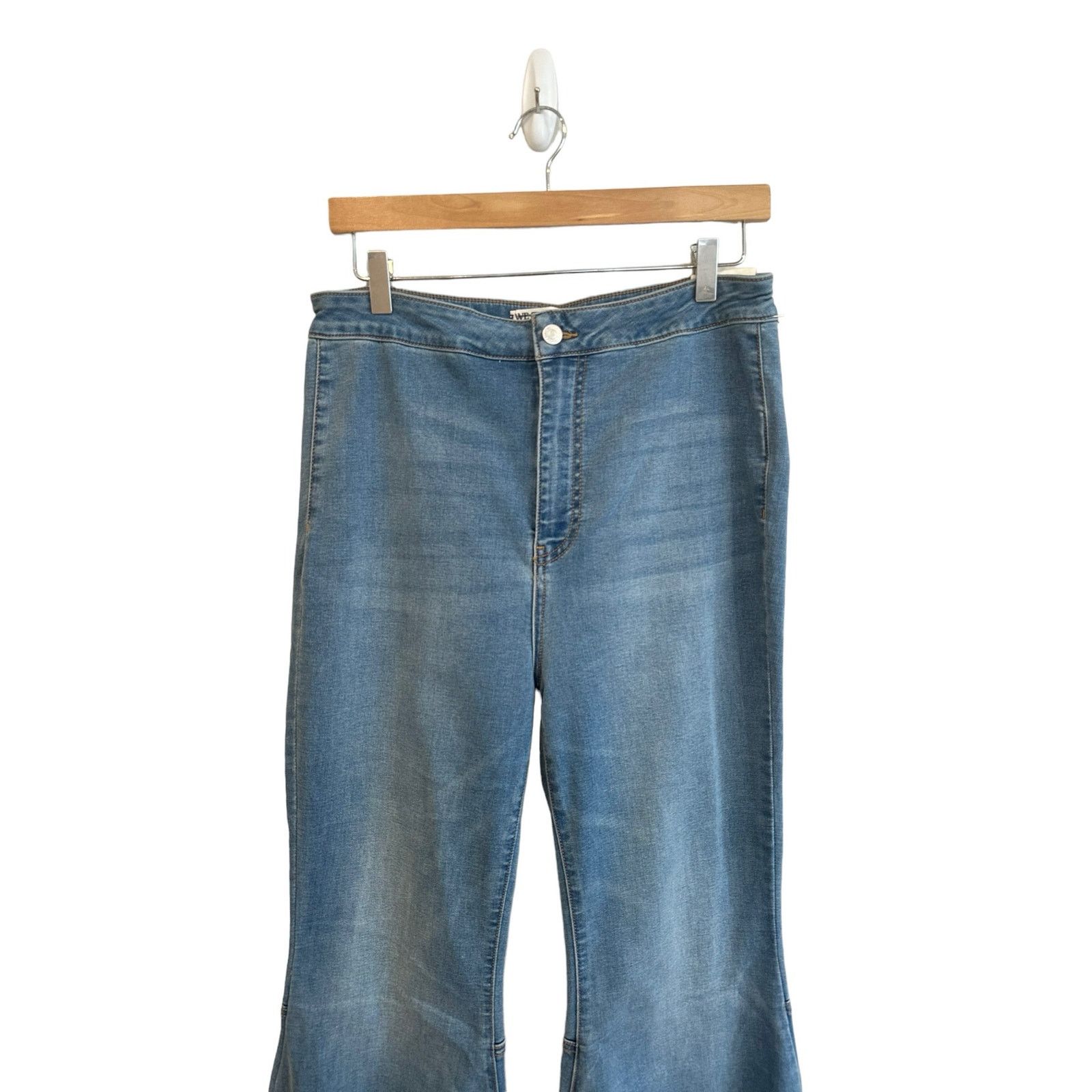 Free People We The Free Just Float on Flare High Rise Size 31 Size 31" - 2 Thumbnail