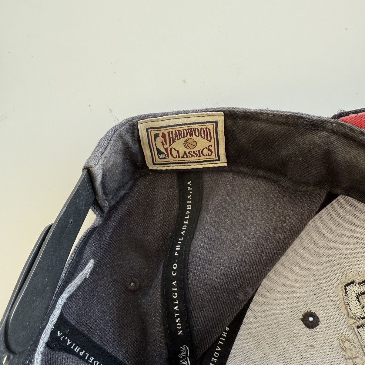 Mitchell & Ness Vintage Chicago Bulls Hat Size ONE SIZE - 4 Thumbnail