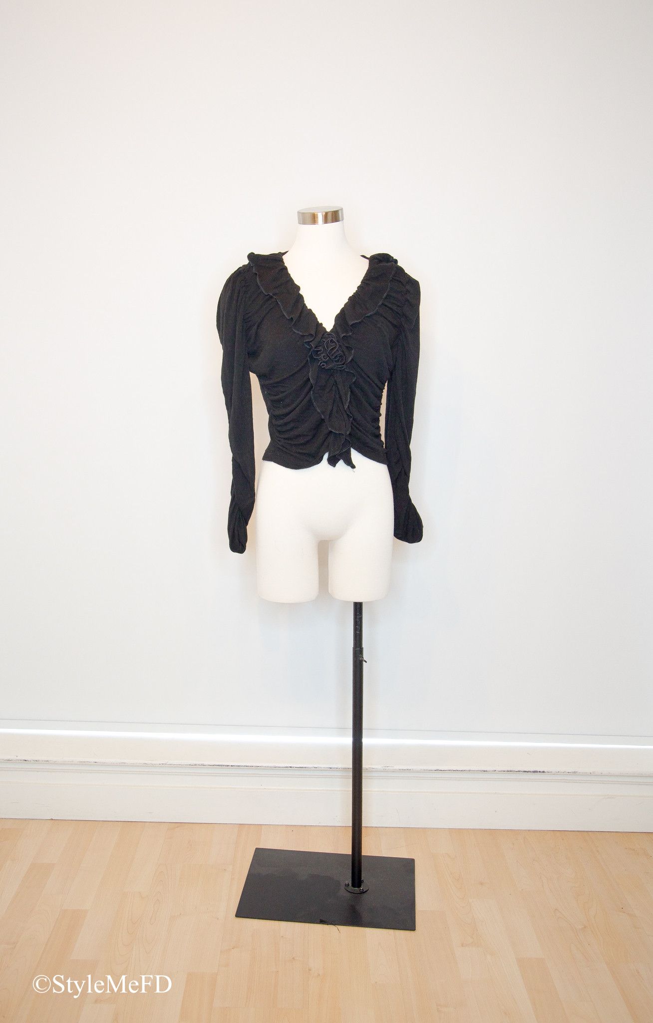 Unknown London Tatch "Marge" Jersey Blouse with Floral Accent Size L / US 10 / IT 46 - 1 Thumbnail