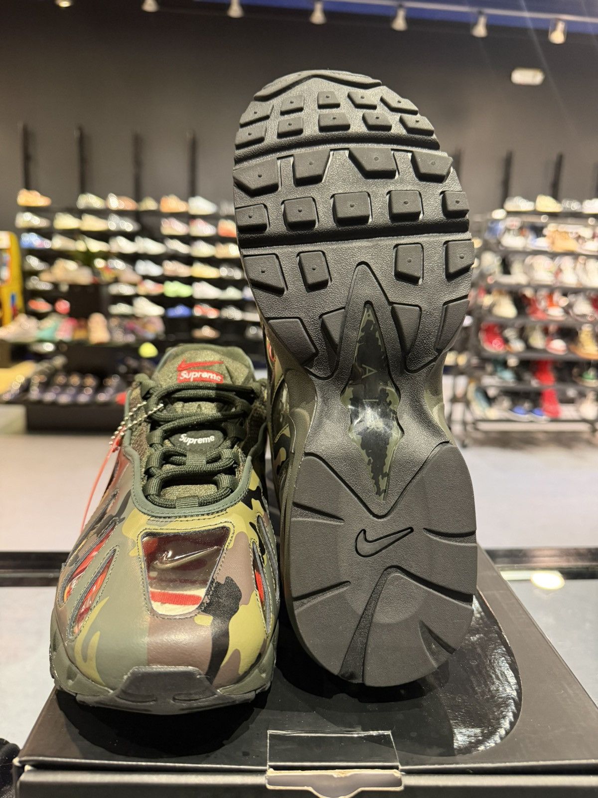 Supreme Size 11 - Nike Air Max 96 “Supreme Camo” Size US 11 / EU 44 - 5 Thumbnail