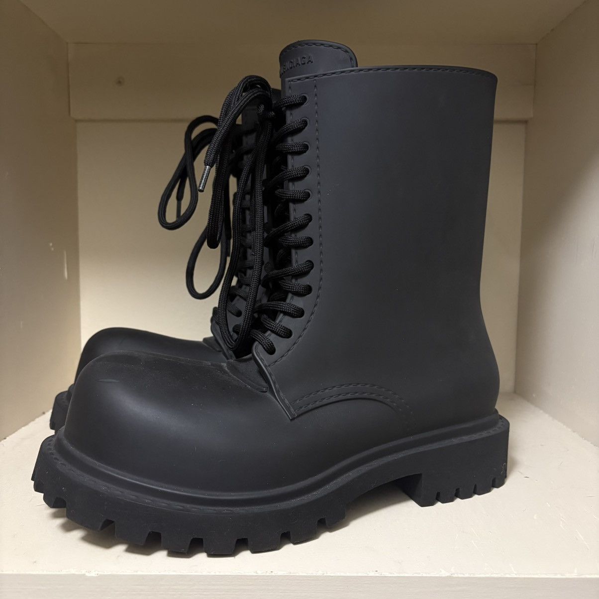 Balenciaga Balenciaga Black Calfskin Santiago Boots sz 40 | Grailed
