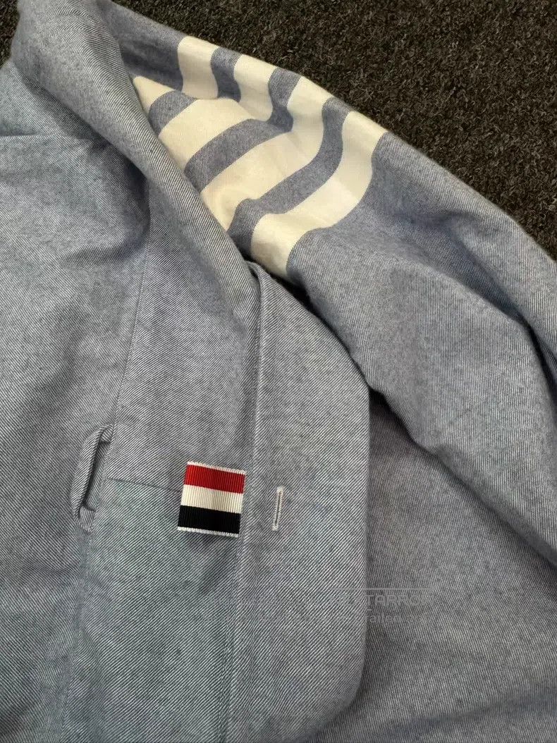 Thom Browne Thom Browne Autumn/Winter Fleece Four-stripe Shirt Size US M / EU 48-50 / 2 - 2 Thumbnail