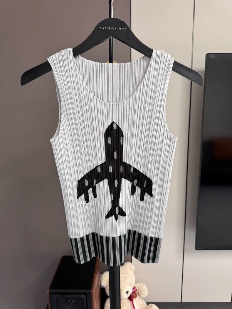 Issey Miyake Issey Miyake size:3 Grey vintage aircraft fabric pleated v Size S / US 4 / IT 40 - 1 Thumbnail