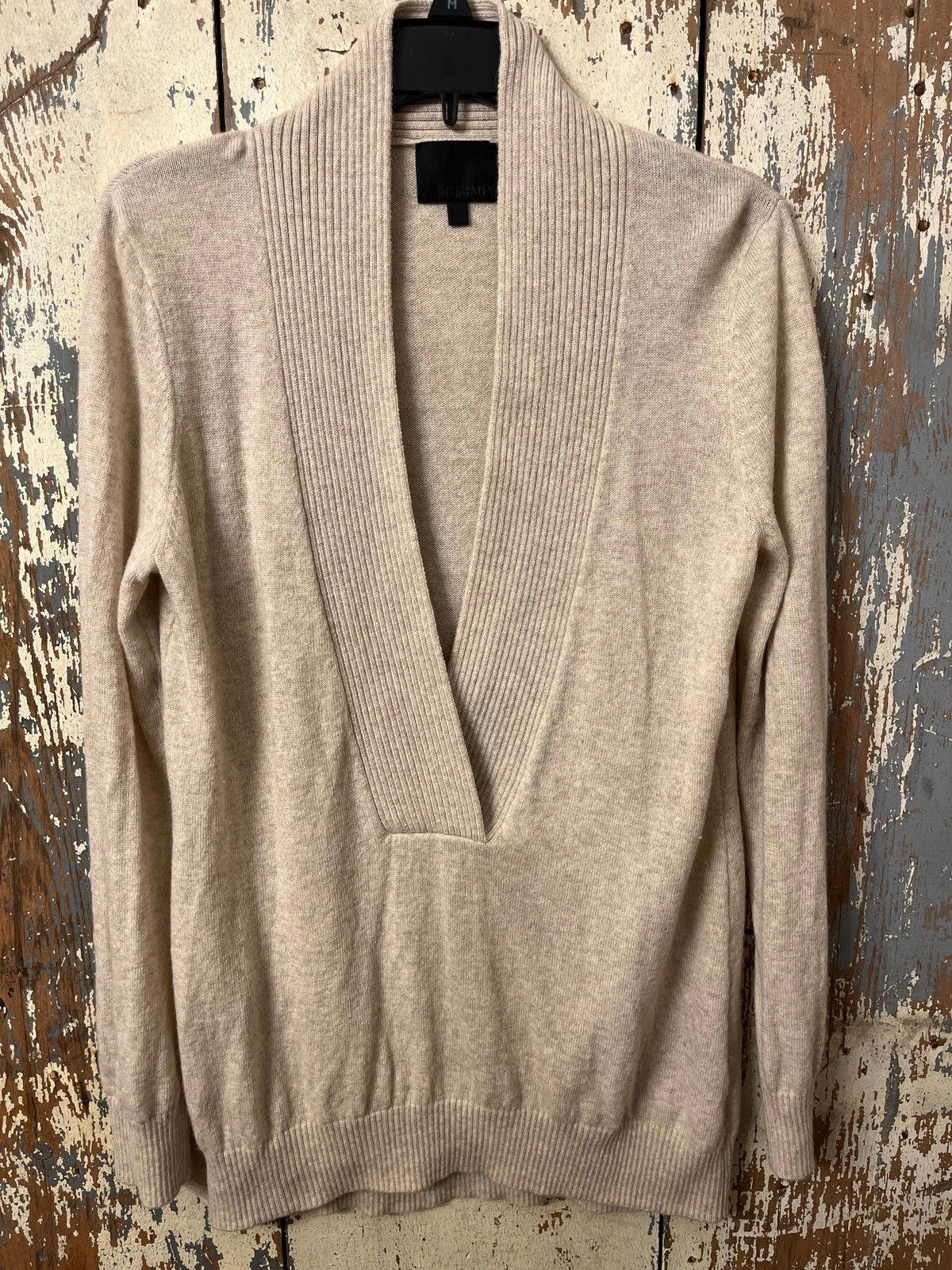 Designer Intermix Women's sweater, size medium, Cashmere Wool Size M / US 6-8 / IT 42-44 - 2 Thumbnail