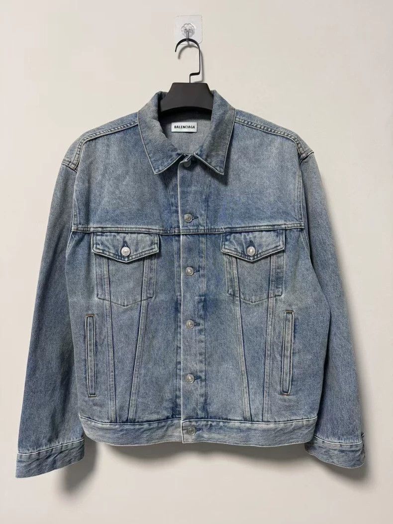 Balenciaga Balenciaga Rhinestone Denim Jacket Size 34-2505 Size US M / EU 48-50 / 2 - 2 Thumbnail