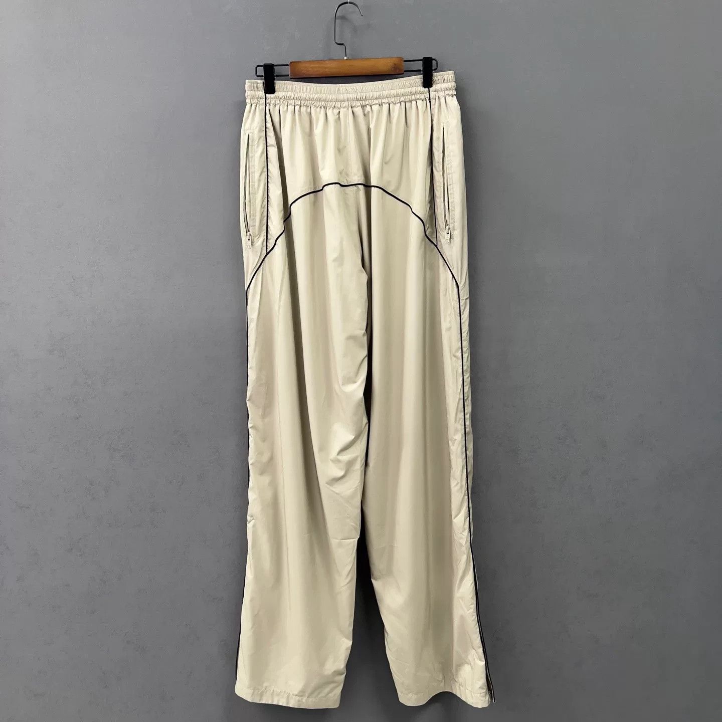 Balenciaga Balenciaga Wide-Leg Embroidered Sweatpants Size US 28 / EU 44 - 1 Thumbnail