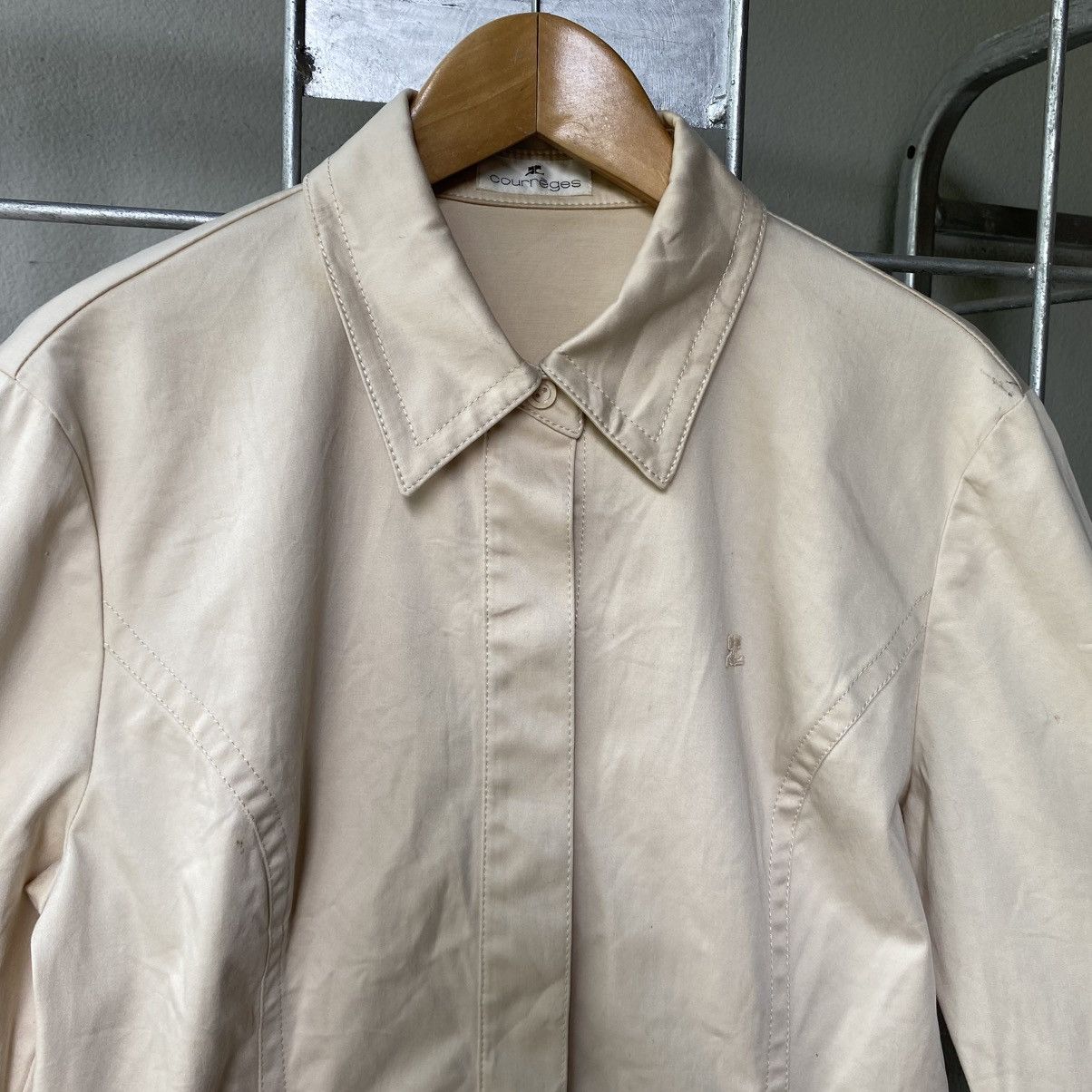 Courreges Courreges Gold Collared Fitted Shirt Size L / US 10 / IT 46 - 13 Thumbnail