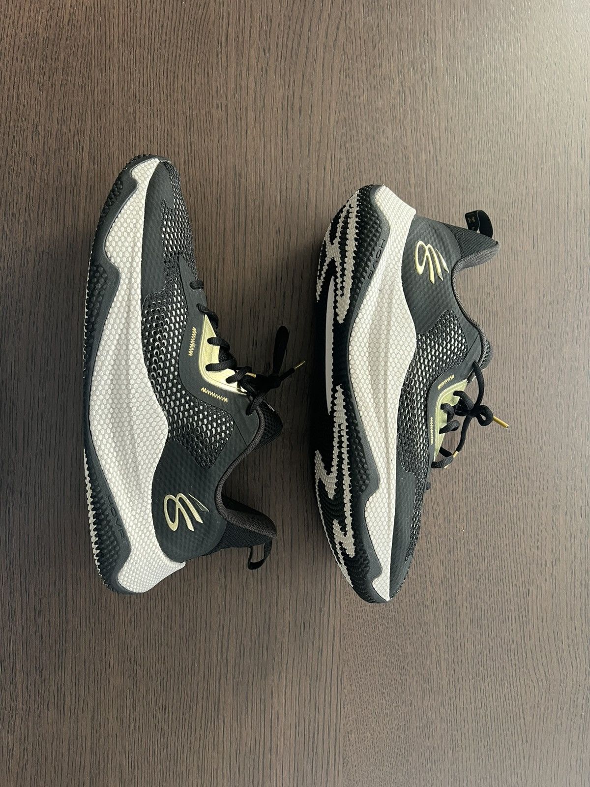 Under Armour Curry Hovr splash 3 / “black, gold and white”/ 13M Size US 13 / EU 46 - 1 Thumbnail