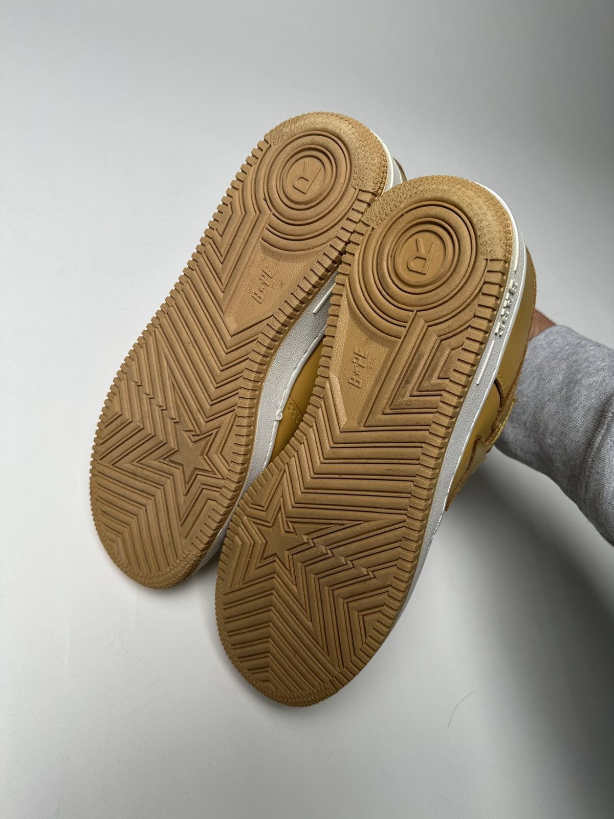 Bape RARE 2009 Brown/White leather Bapesta Size US 8 / EU 41 - 7 Thumbnail