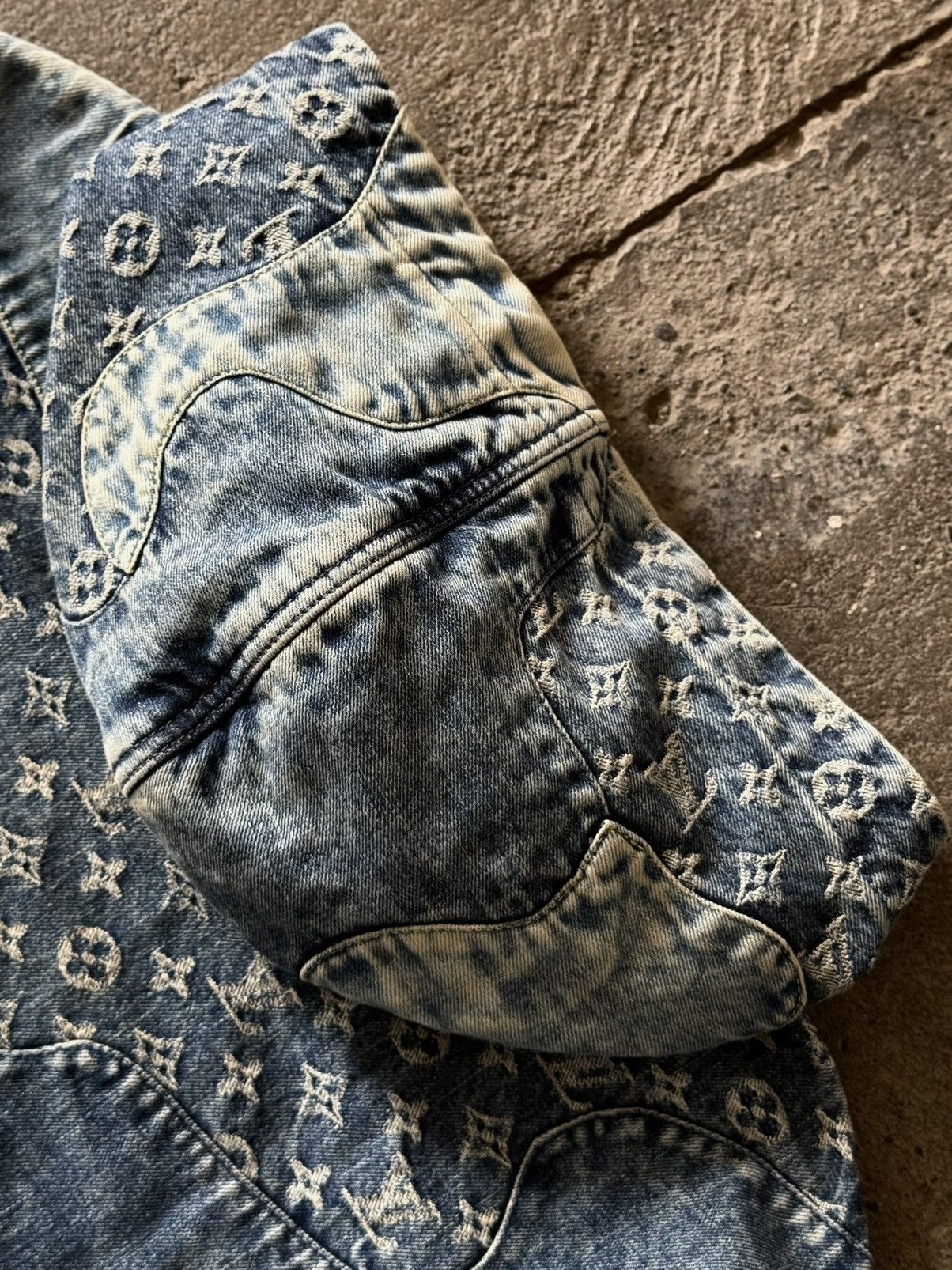 Louis Vuitton Louis Vuitton - Nigo / Virgil Abloh - SS22 - Denim Jacket Size US XL / EU 56 / 4 - 16 Thumbnail