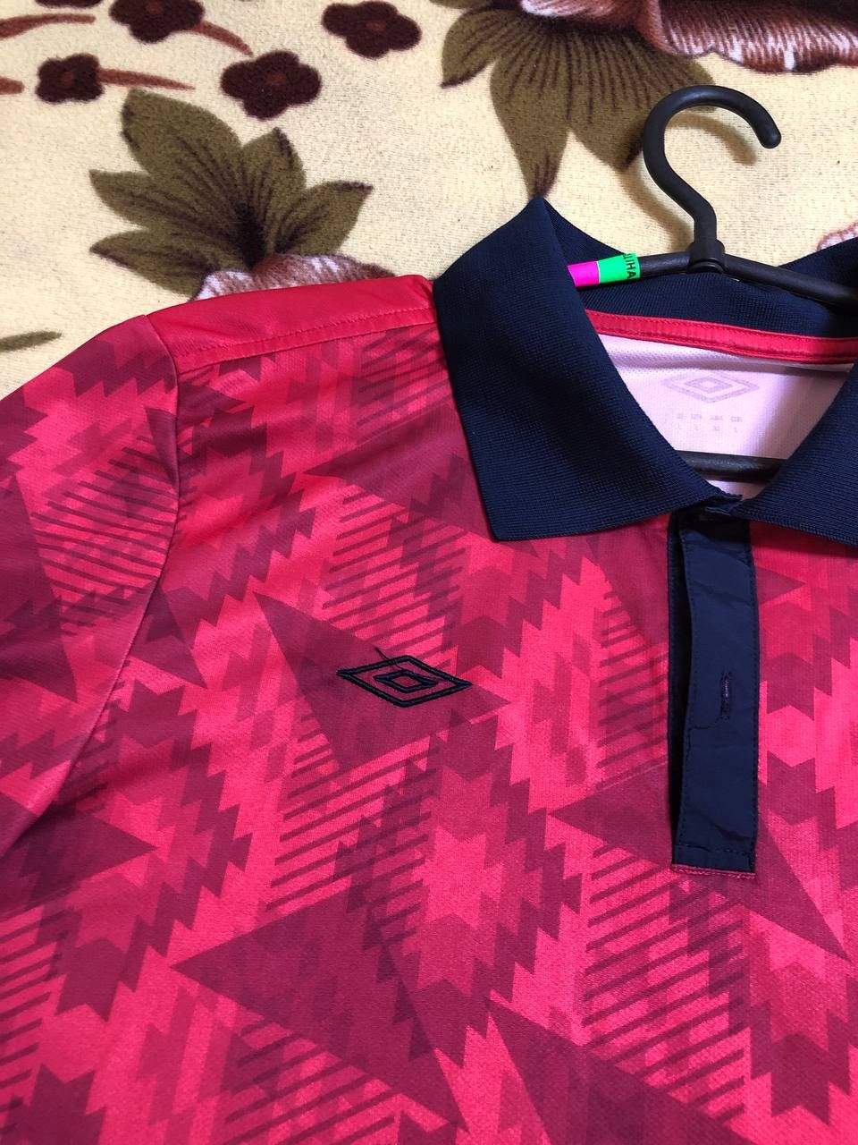 Umbro Umbro ENGLAND RETRO FOOTBALL SHIRT SOCCER JERSEY Size US L / EU 52-54 / 3 - 4 Thumbnail